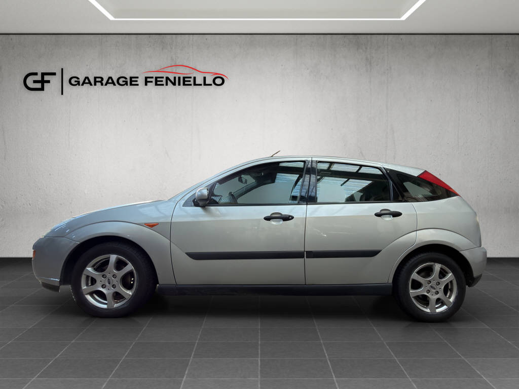 FORD Focus 2.0i 16V Trend-image-3