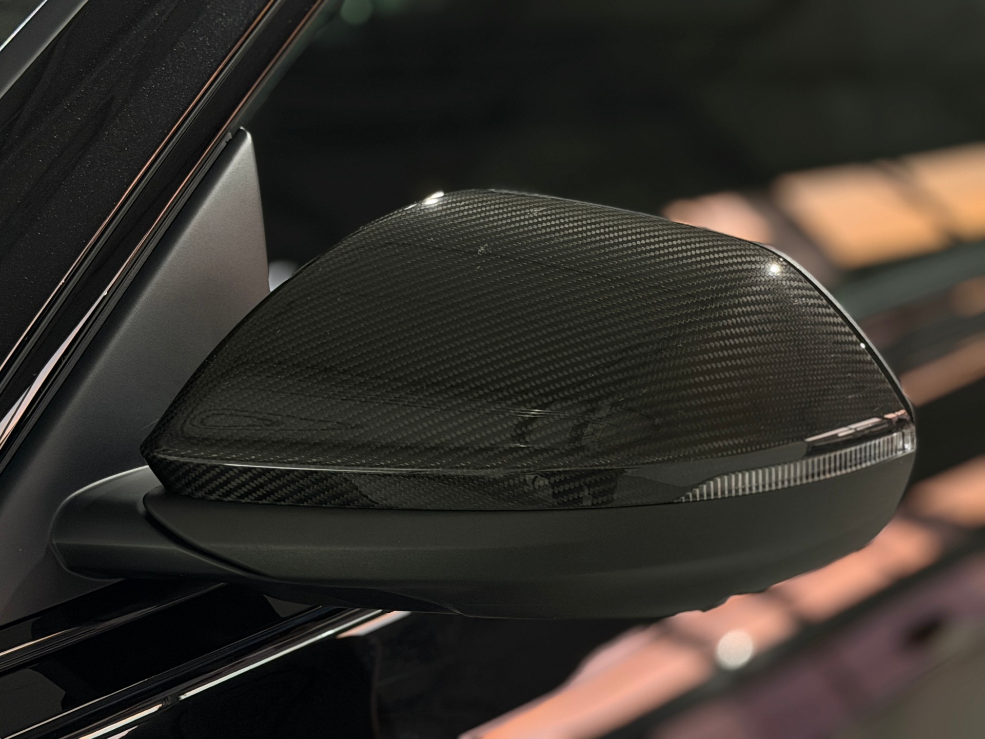 AUDI RSQ8 quattro tiptronic (Carbon) inkl. Werksgarantie-image-18