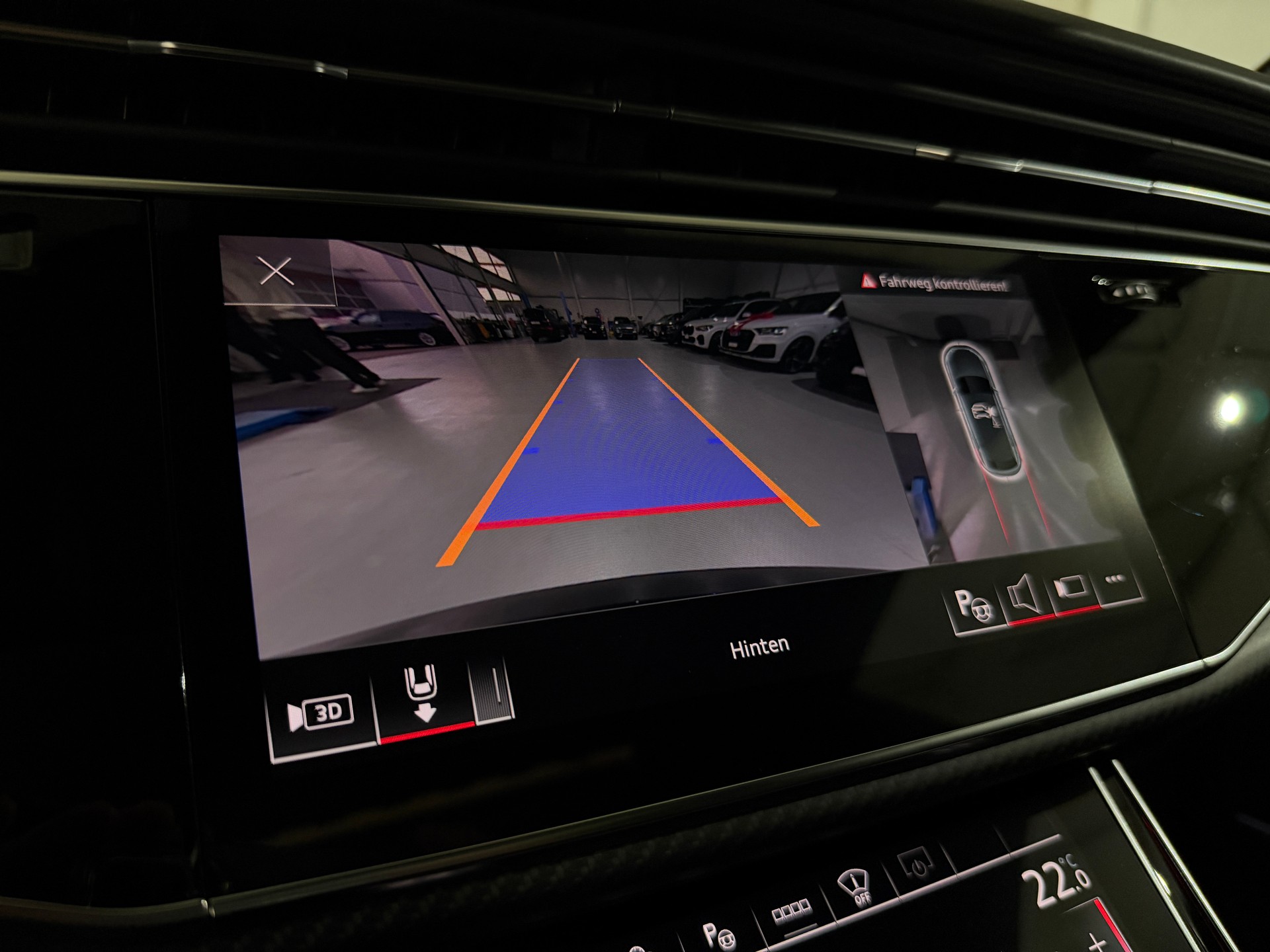 AUDI RSQ8 quattro tiptronic (Carbon) inkl. Werksgarantie-image-12