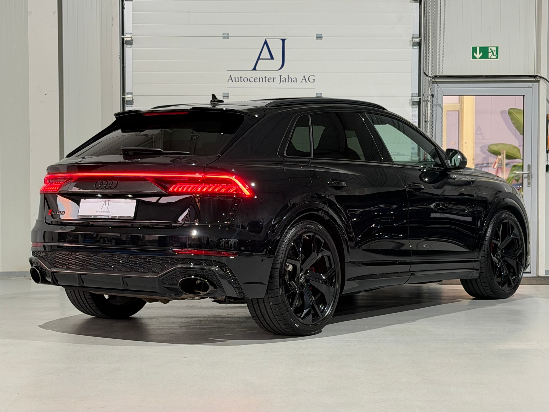 AUDI RSQ8 quattro tiptronic (Carbon) inkl. Werksgarantie-image-8