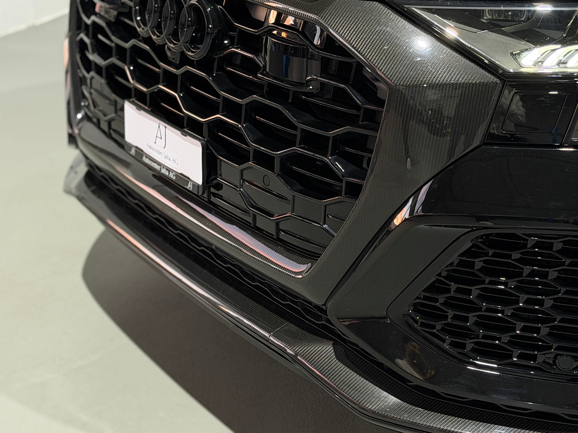 AUDI RSQ8 quattro tiptronic (Carbon) inkl. Werksgarantie-image-5