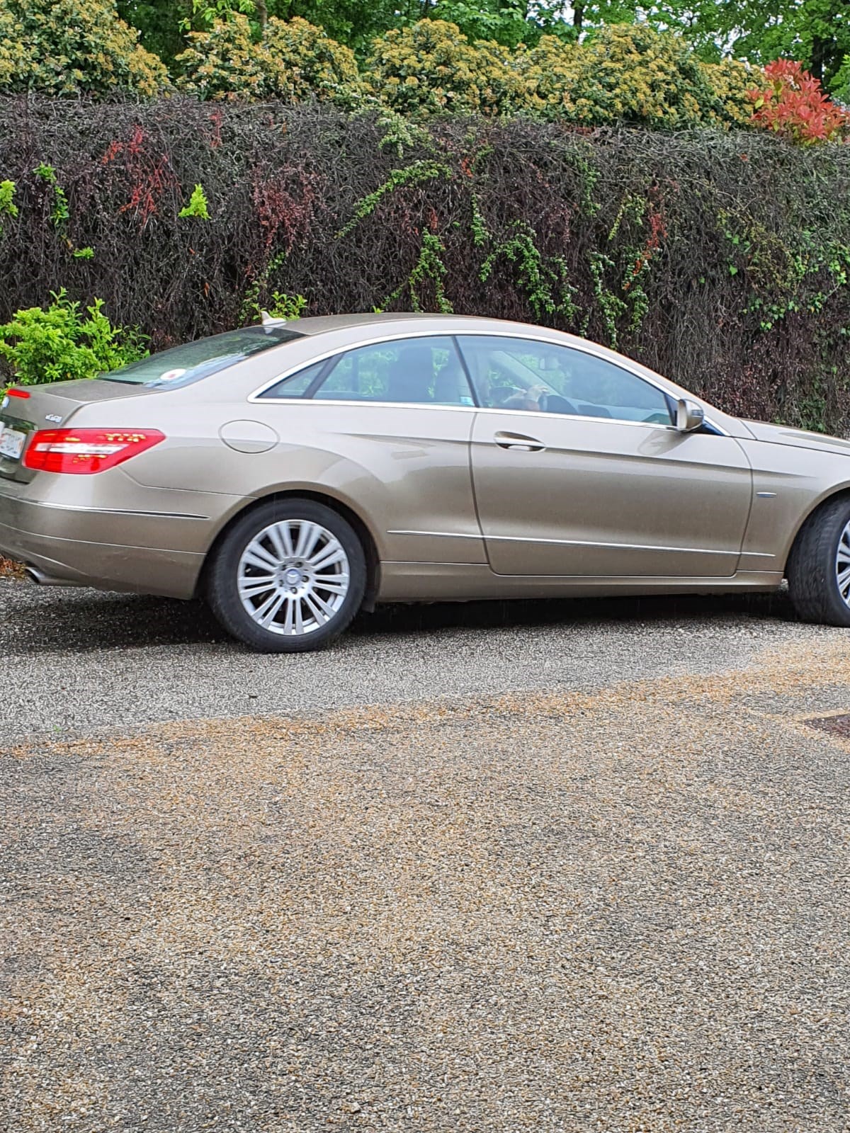 MERCEDES-BENZ E 350 CGI BlueEfficiency 7G-Tronic-image-3
