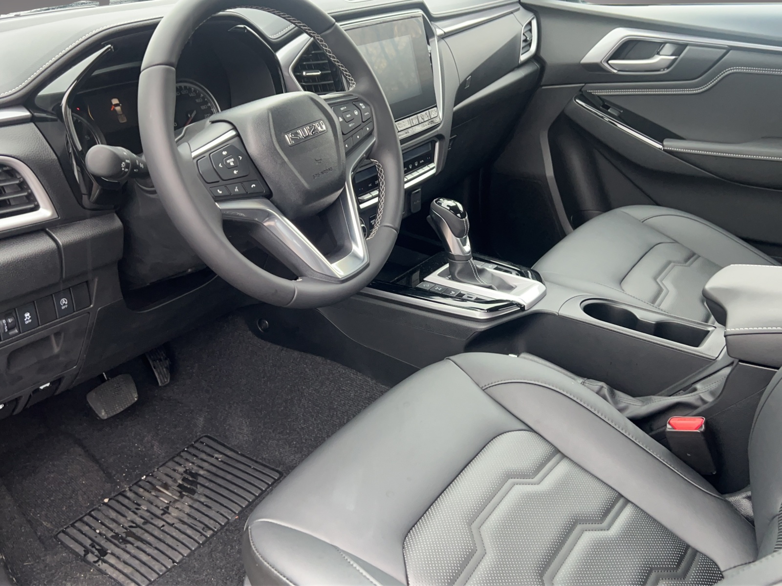 ISUZU D-Max Space Pick-up 1.9 DDi N60 F 4x4-image-5