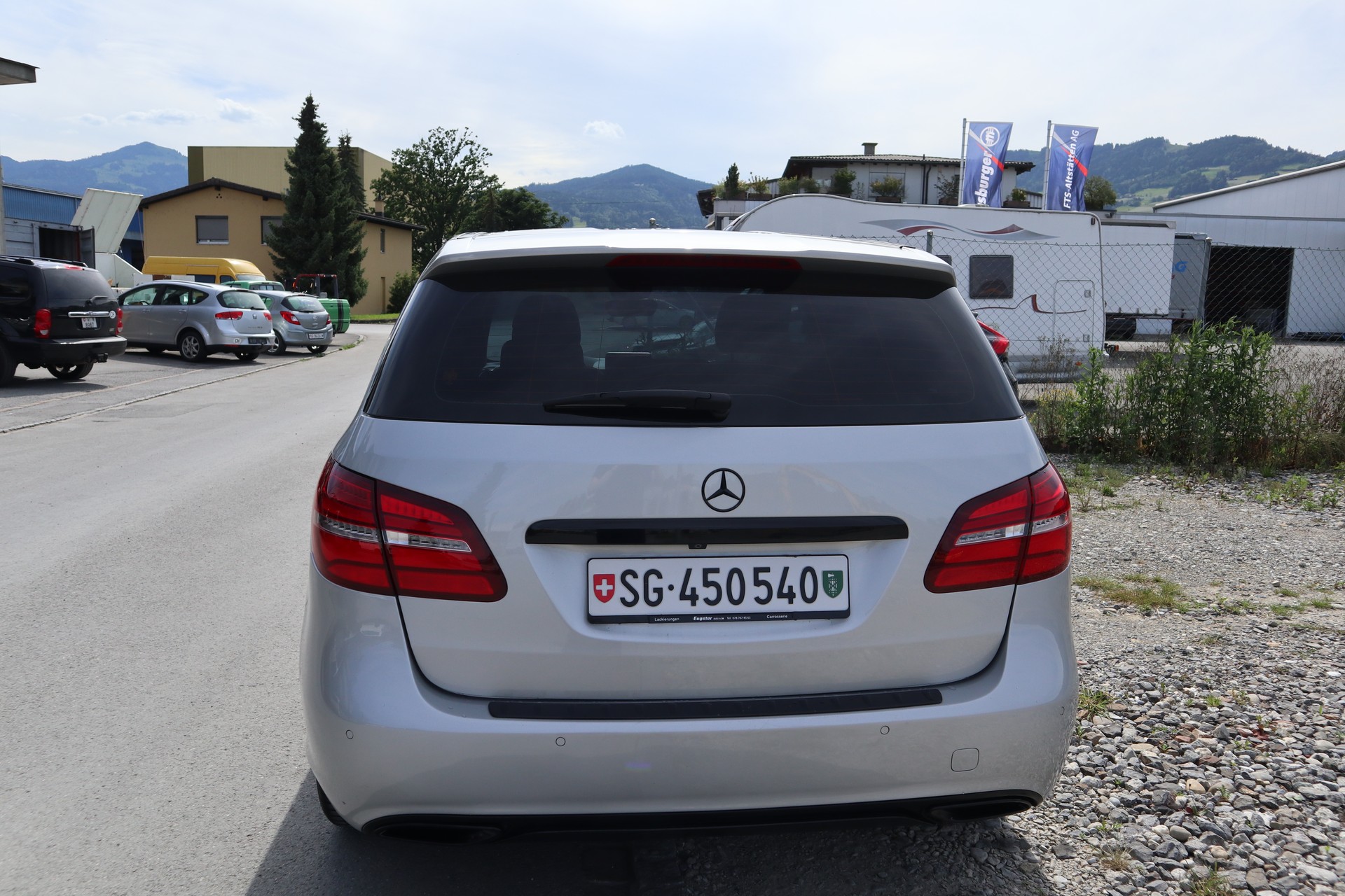 MERCEDES-BENZ B 180d-image-11