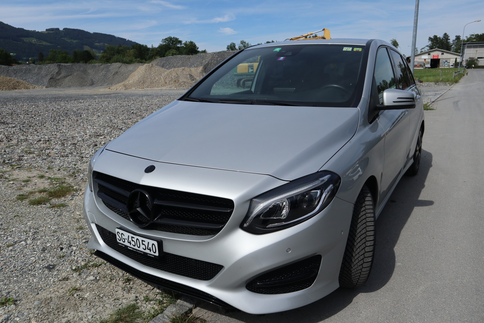 MERCEDES-BENZ B 180d