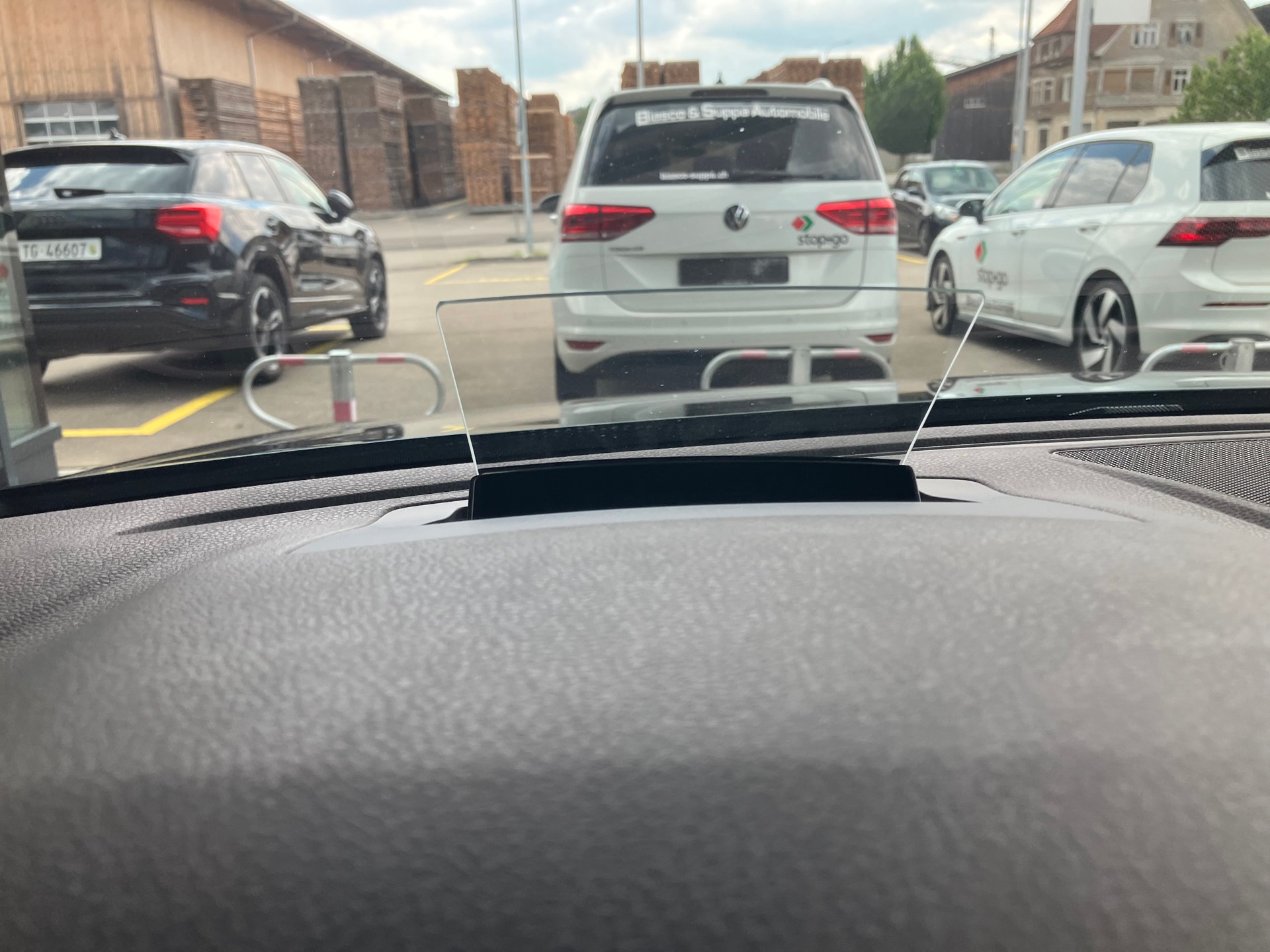VW Passat 2.0 TDI BMT Elegance 4Motion DSG-image-15