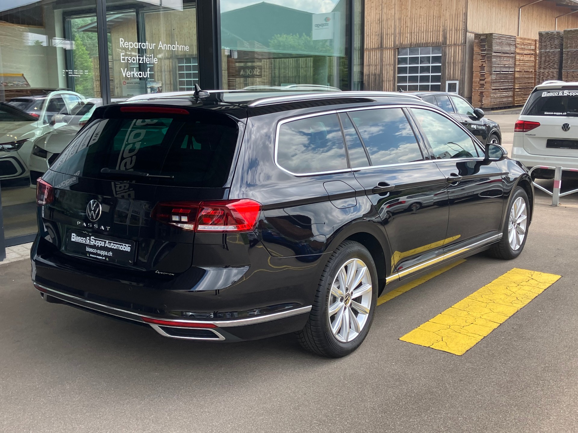 VW Passat 2.0 TDI BMT Elegance 4Motion DSG-image-5