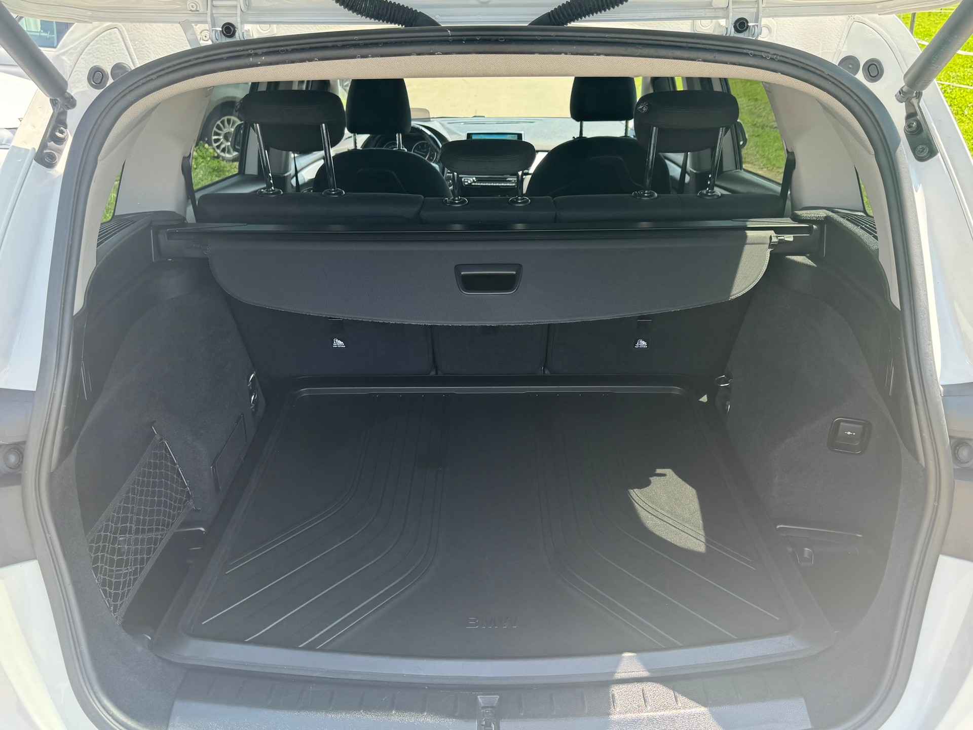 BMW 218d Gran Tourer Luxury Line Steptronic-image-14