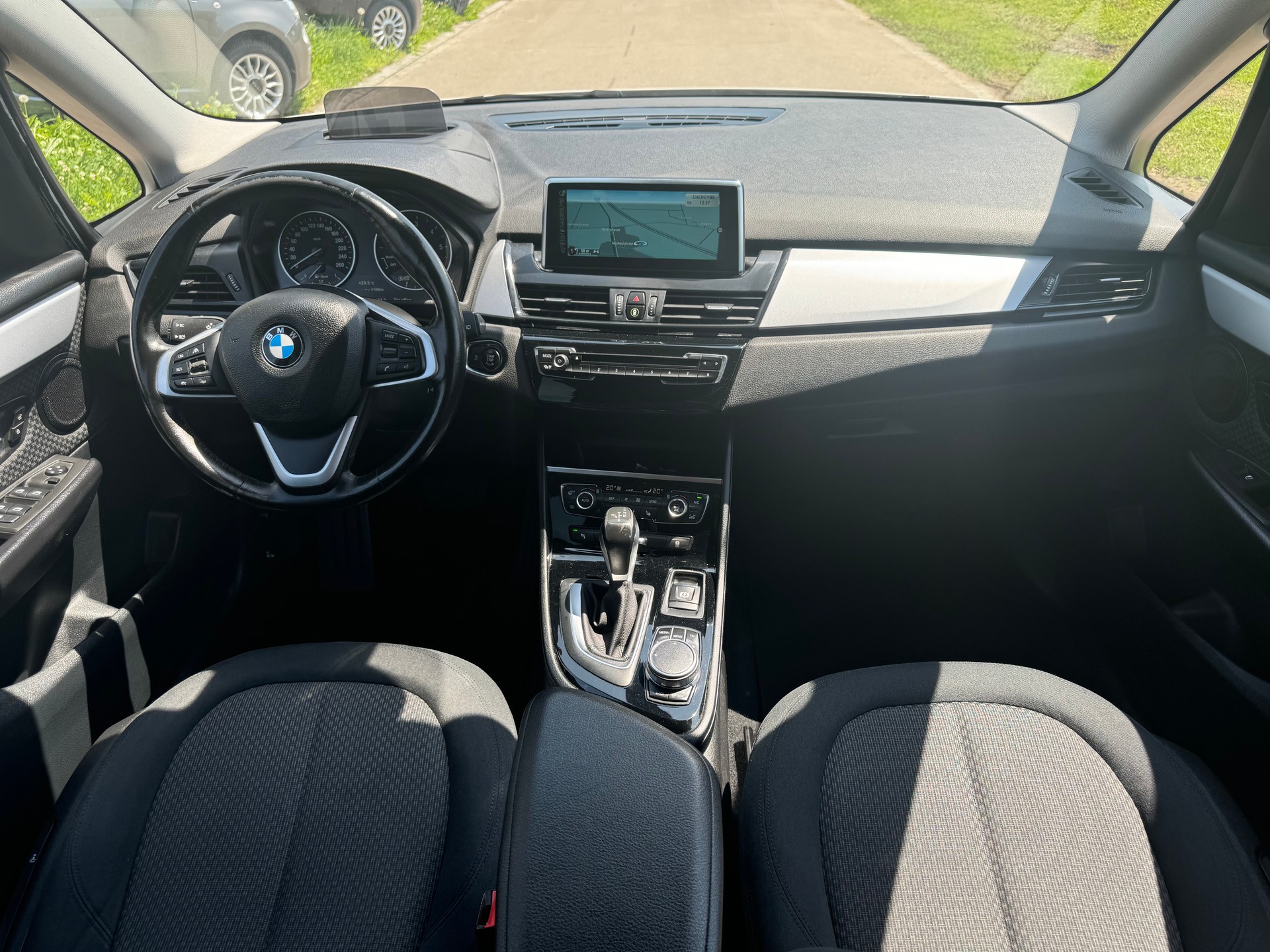 BMW 218d Gran Tourer Luxury Line Steptronic-image-7
