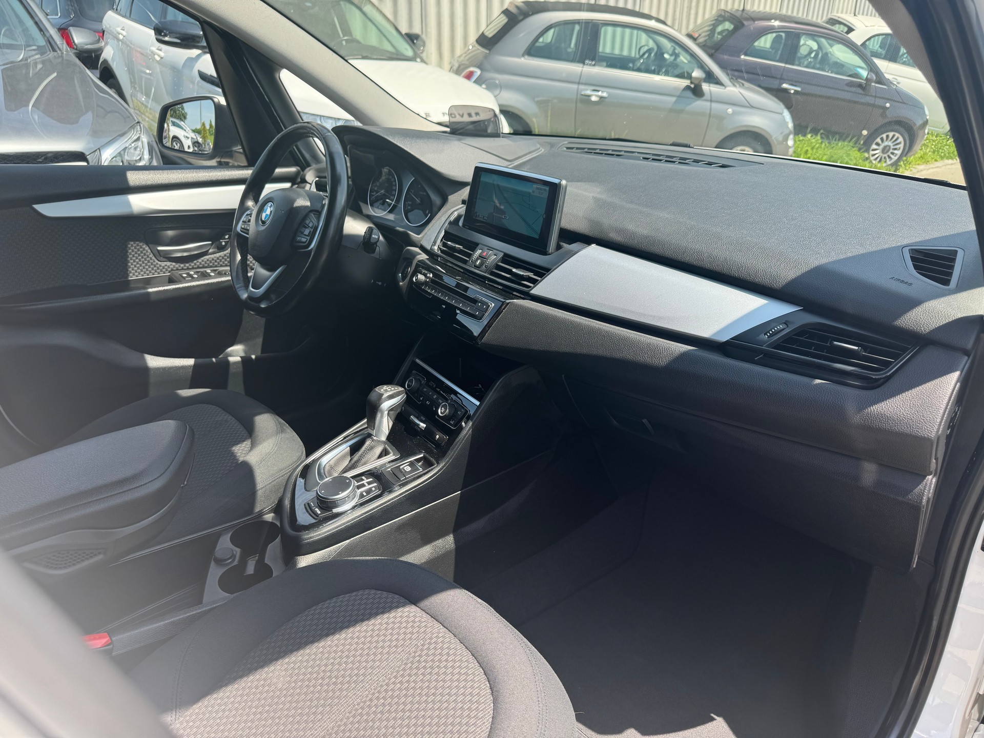 BMW 218d Gran Tourer Luxury Line Steptronic-image-5