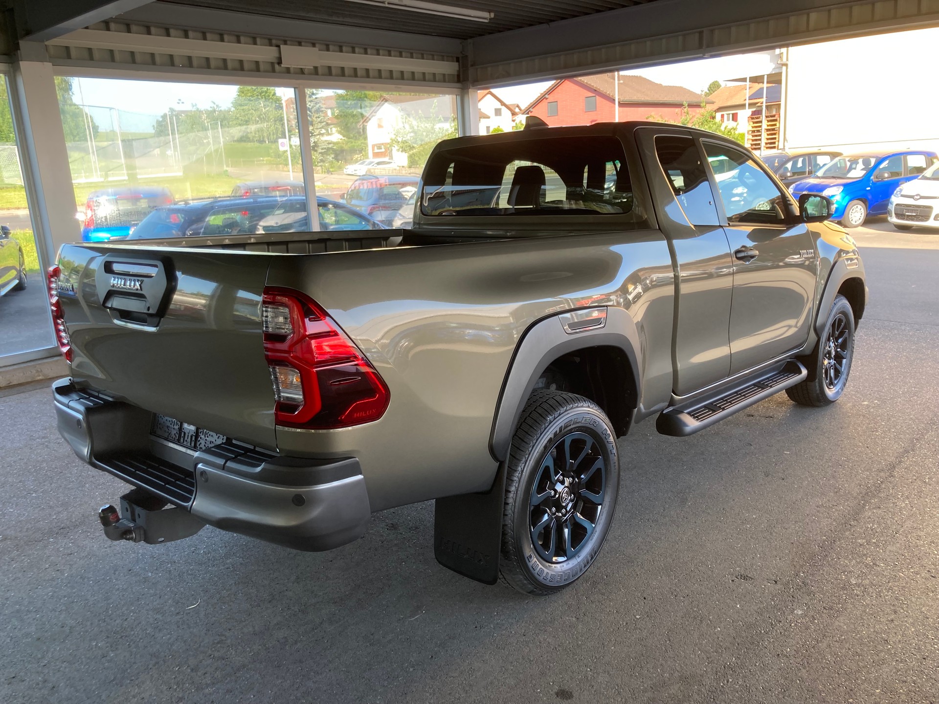 TOYOTA Hilux 2.8D-4D Invincible Extra Cab 4x4 A-image-4