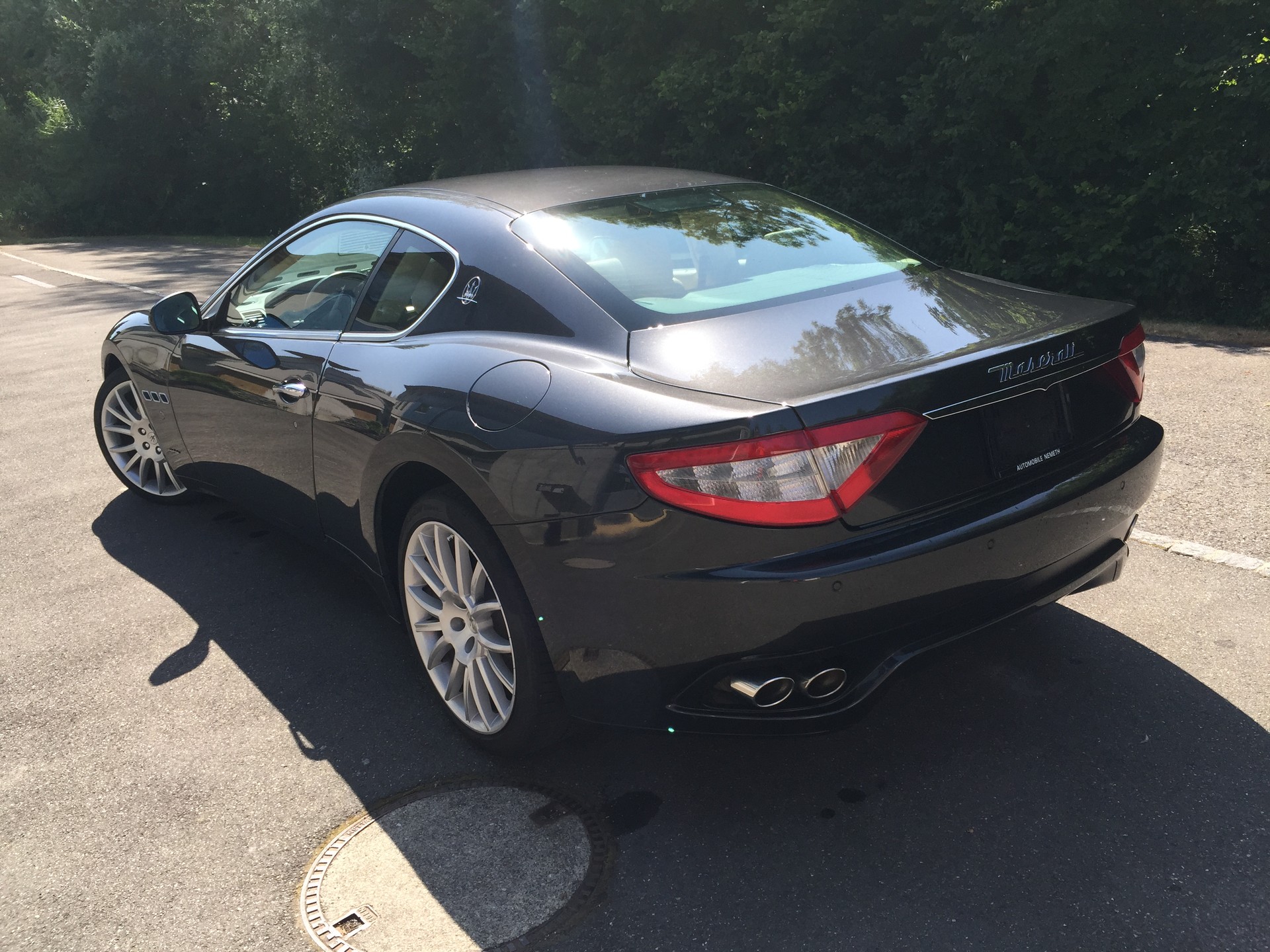 MASERATI GranTurismo S Automatica, gepflegtes Fahrzeug von Privat-image-3