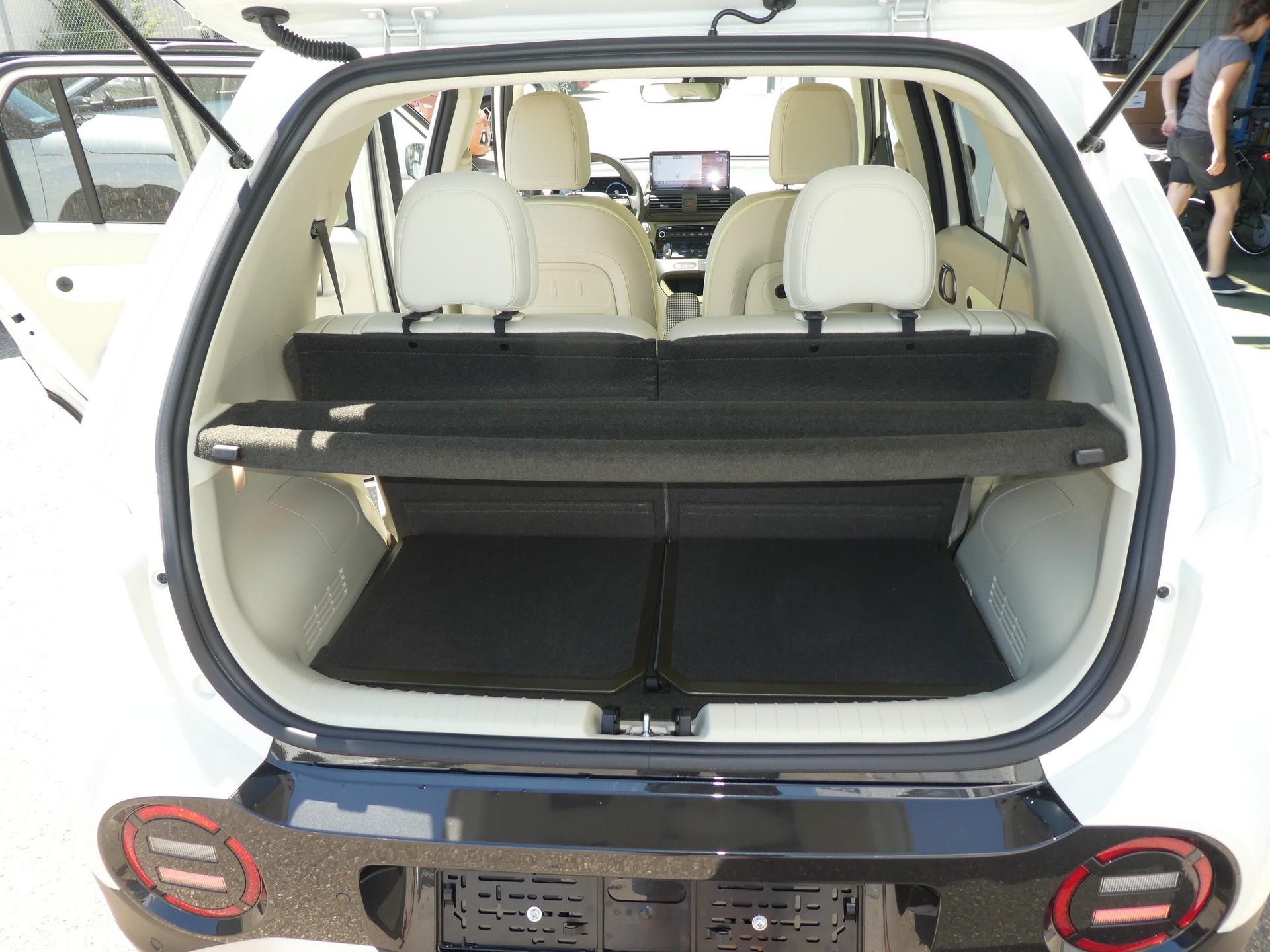 HYUNDAI Inster 49kWh Amplia Wärmepumpe-image-13