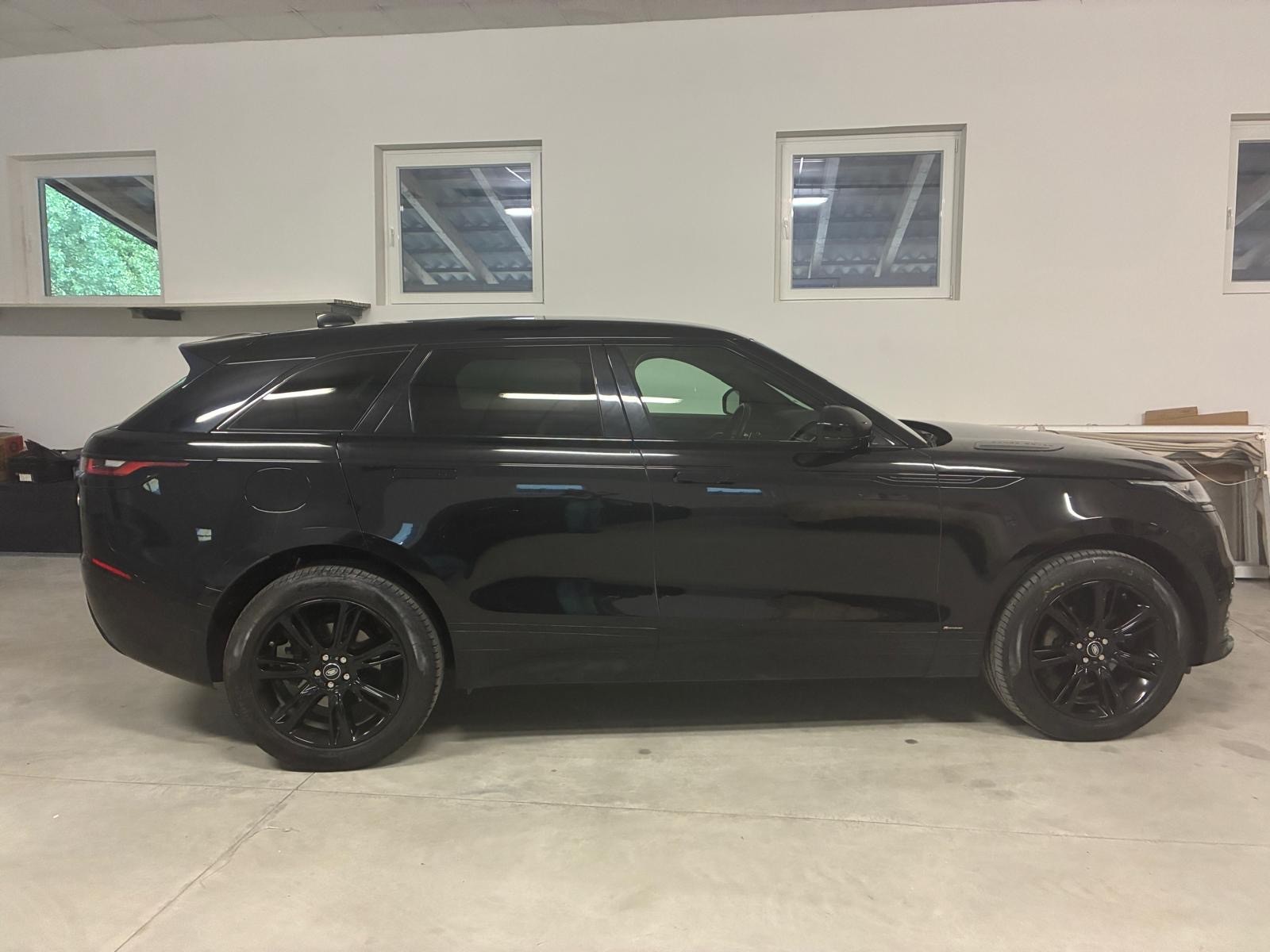 LAND ROVER Range Rover Velar R-Dynamic D 180 Automatic-image-0