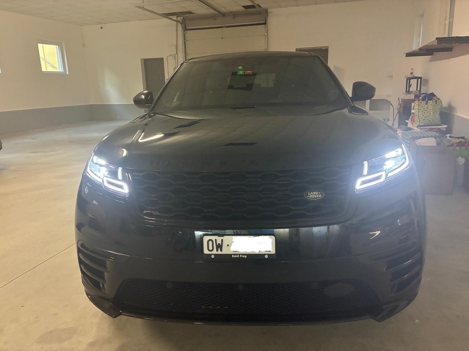 LAND ROVER Range Rover Velar R-Dynamic D 180 Automatic-image-1