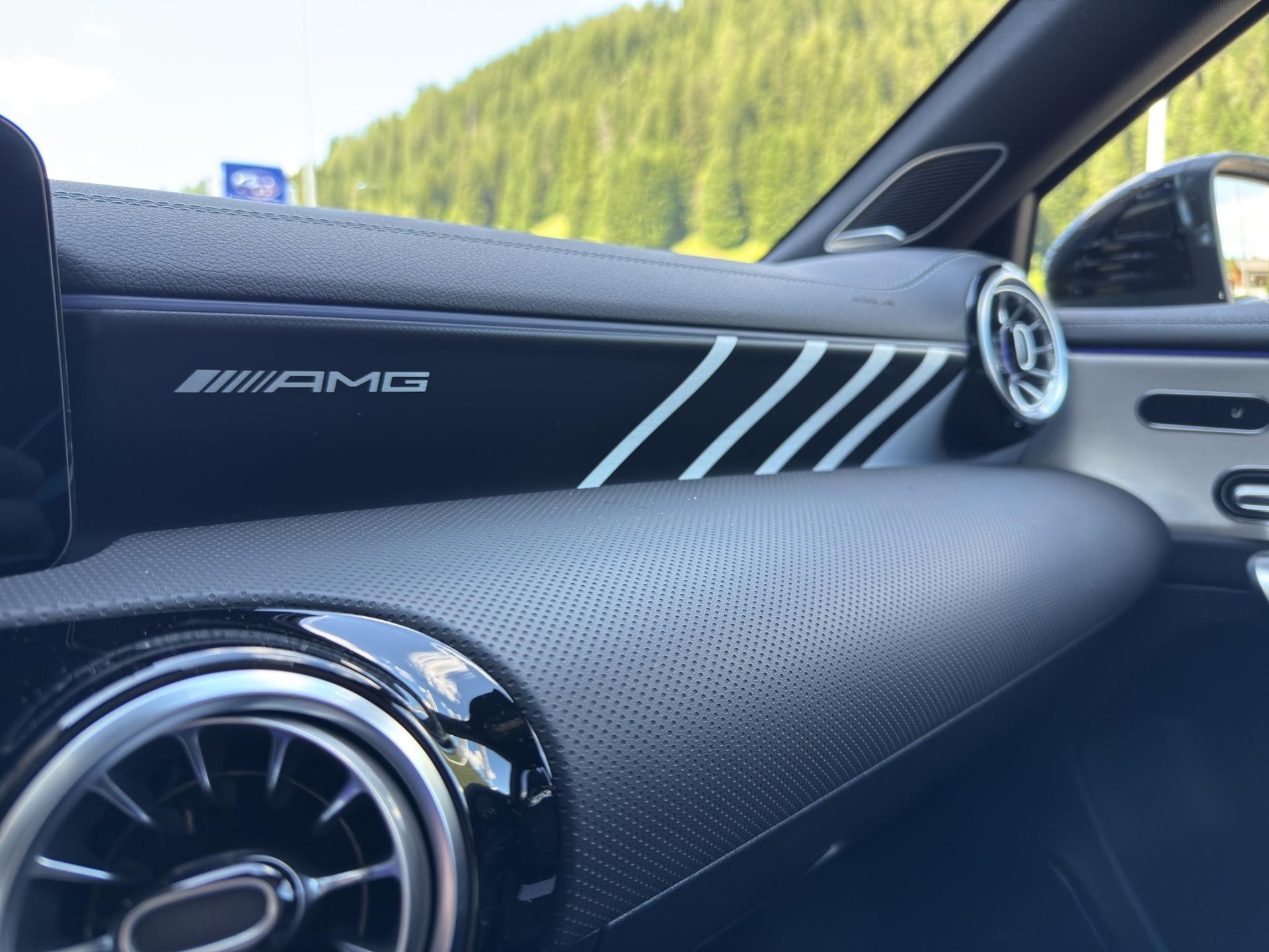 MERCEDES-BENZ A 45 S AMG 4matic+-image-15