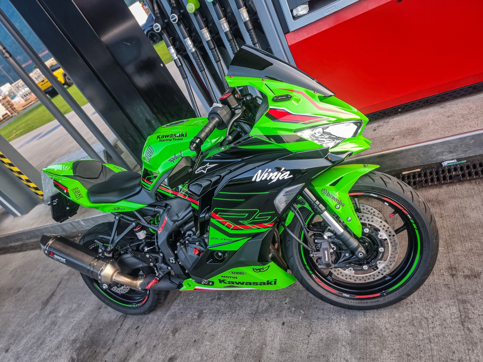 KAWASAKI Ninja ZX-4RR Performance KRT Edition * UNIKAT * 5 Jahre Garantie (Ab 1. Inv.)-image-2
