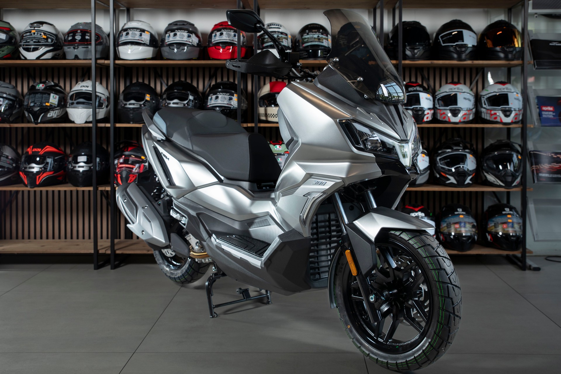 SYM ADX 300-showroom-element-1