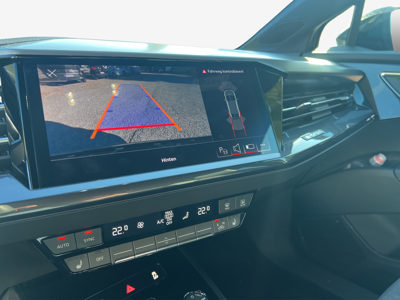 AUDI Q4 Sportback e-tron 50 quattro-image-12