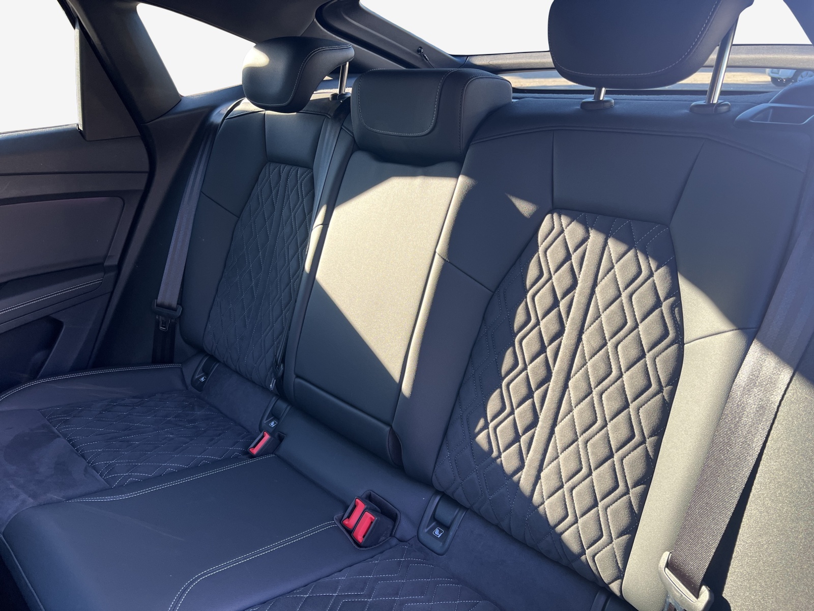 AUDI Q4 Sportback e-tron 50 quattro-image-9