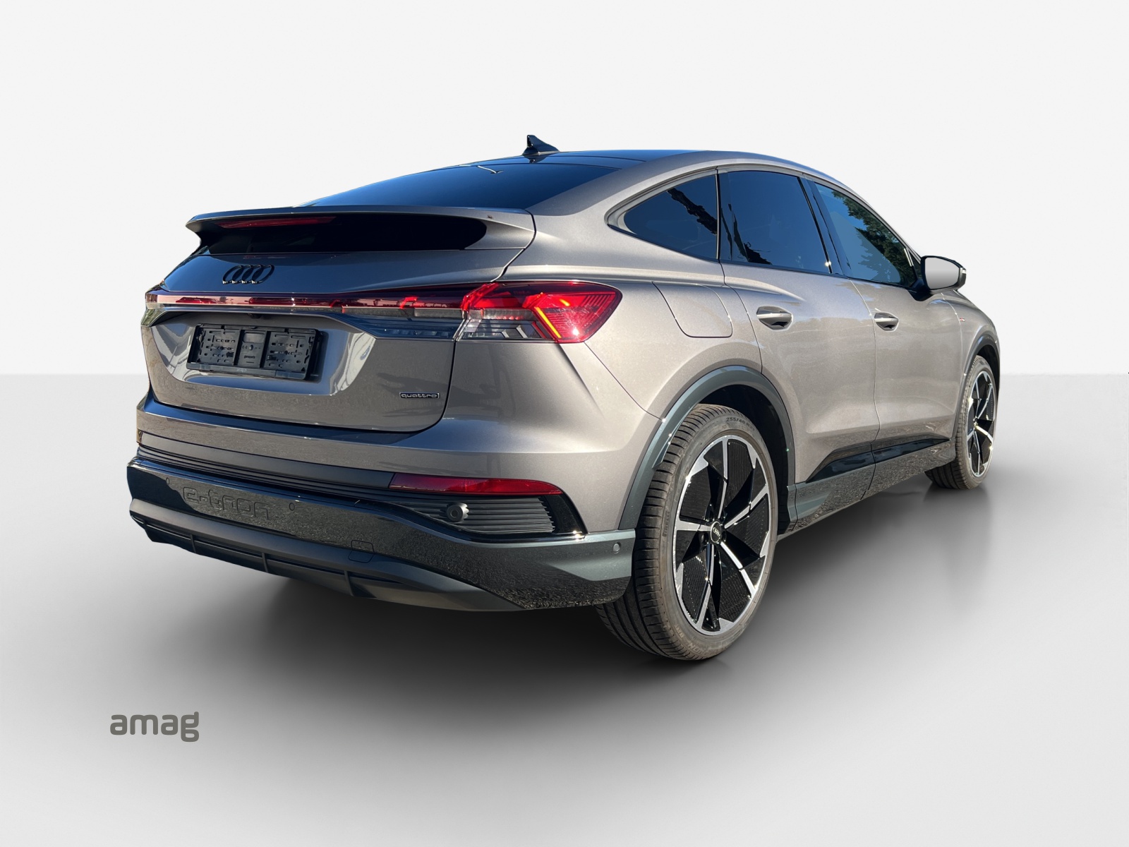 AUDI Q4 Sportback e-tron 50 quattro-image-3