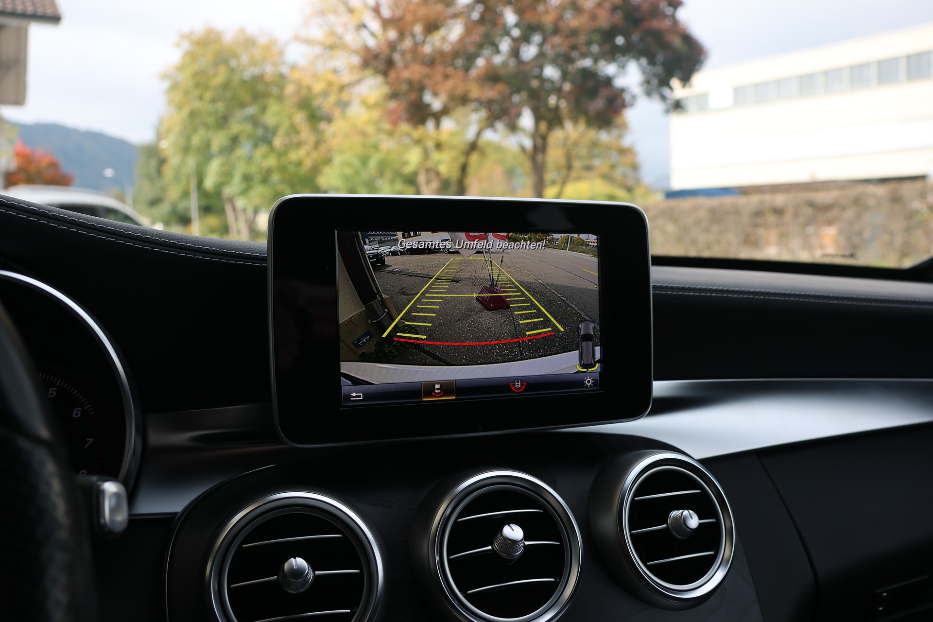MERCEDES-BENZ C 300 AMG Line 7G-Tronic-image-21