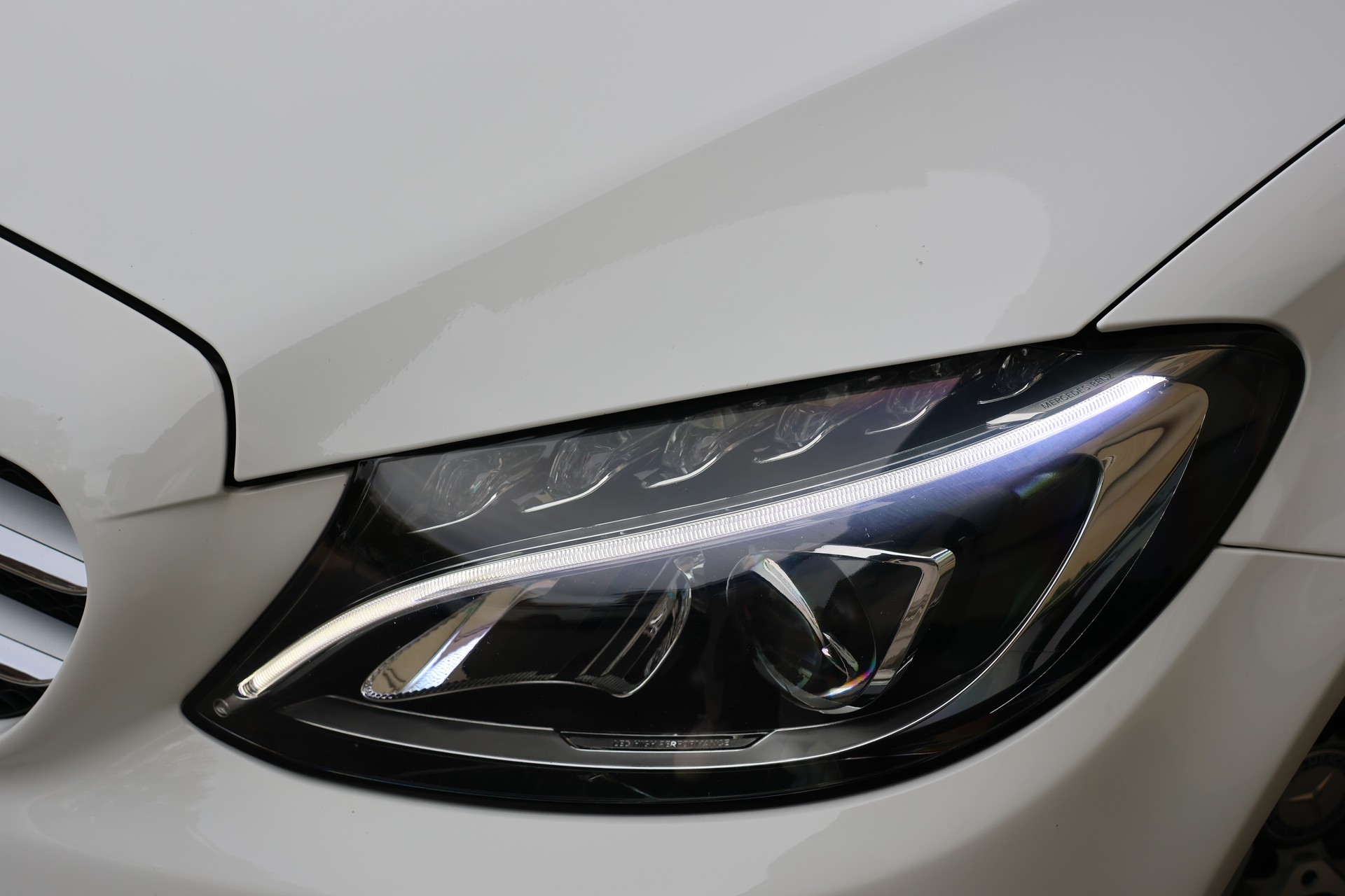 MERCEDES-BENZ C 300 AMG Line 7G-Tronic-image-1