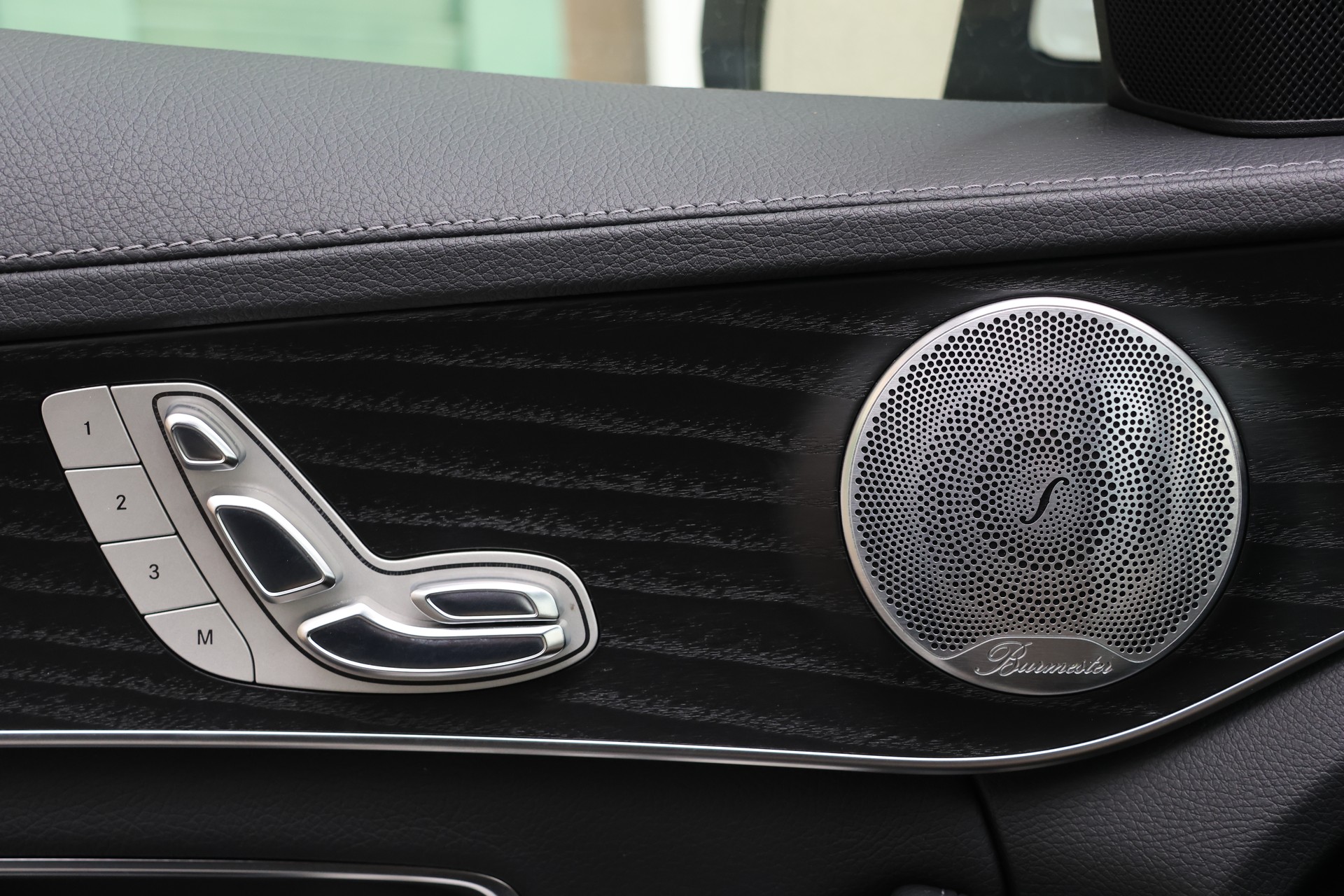 MERCEDES-BENZ C 300 AMG Line 7G-Tronic-image-14
