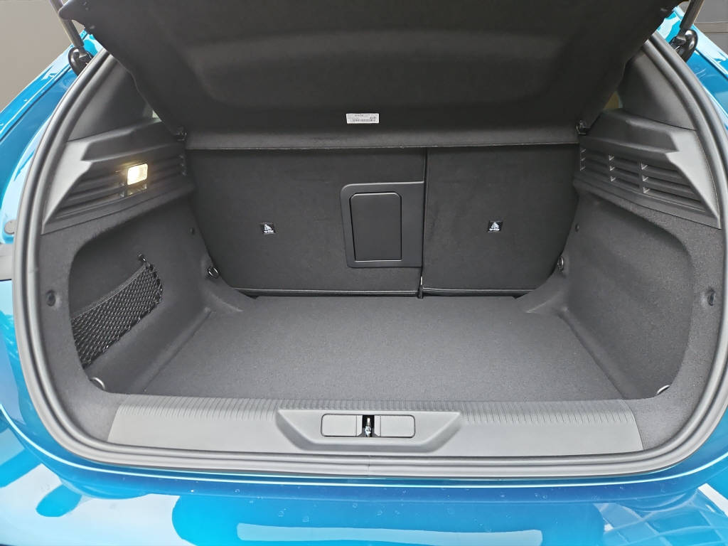 PEUGEOT 308 Plug-in Hybrid 195 e-DCS7 GT-image-9