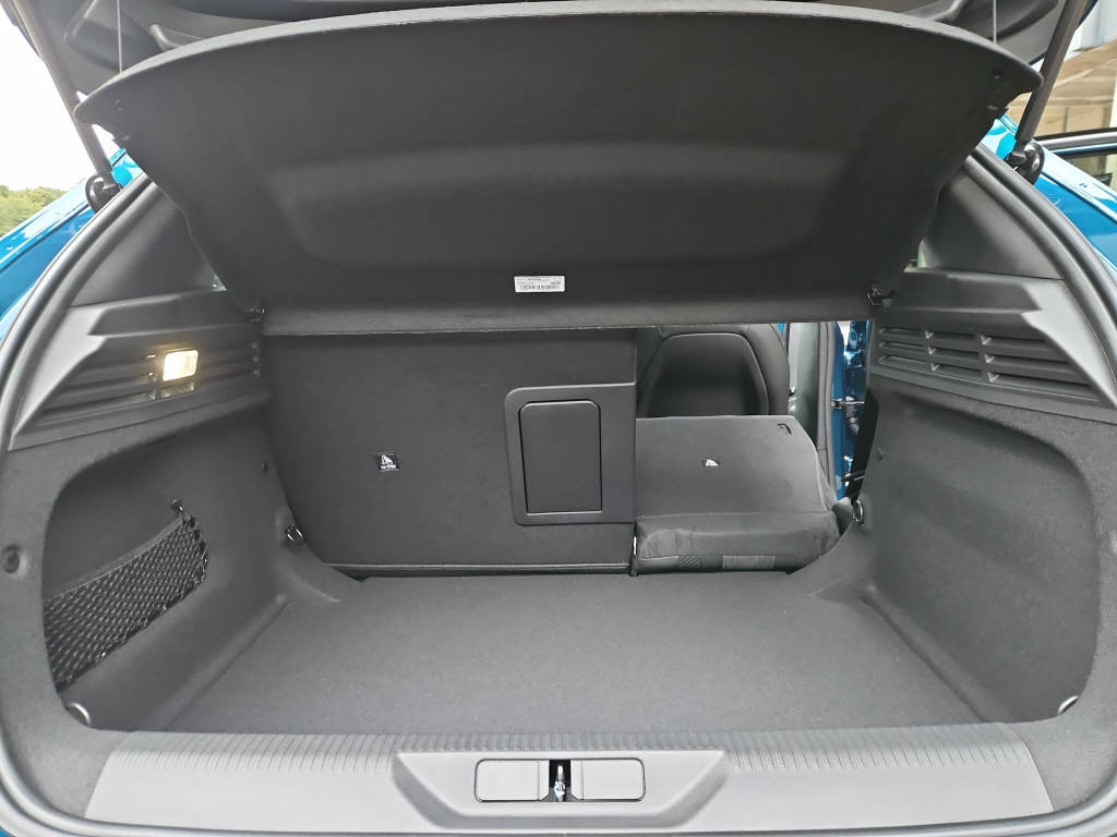 PEUGEOT 308 Plug-in Hybrid 195 e-DCS7 GT-image-10