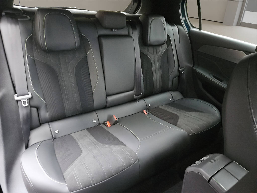 PEUGEOT 308 Plug-in Hybrid 195 e-DCS7 GT-image-6