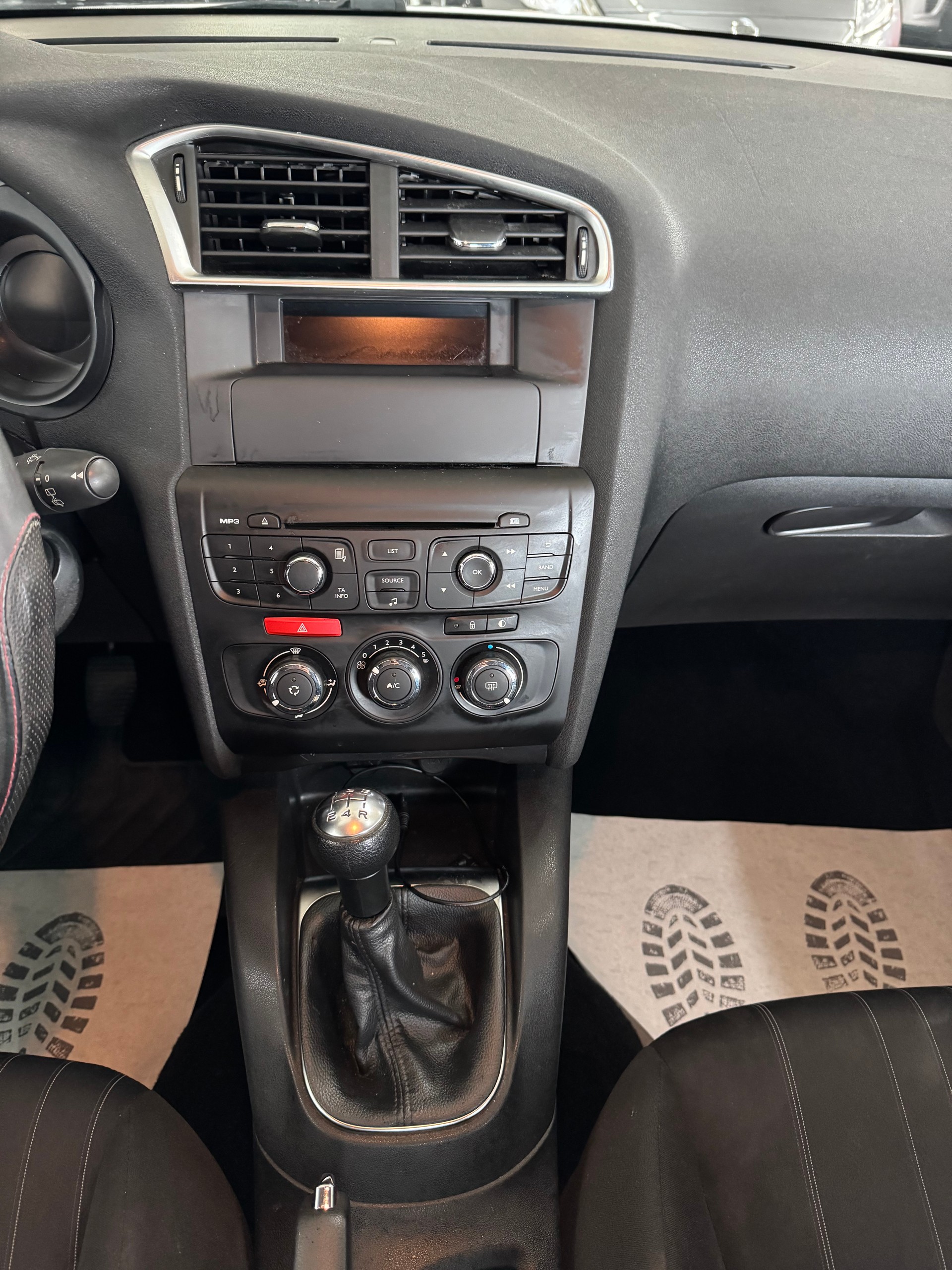 CITROEN C4-image-15