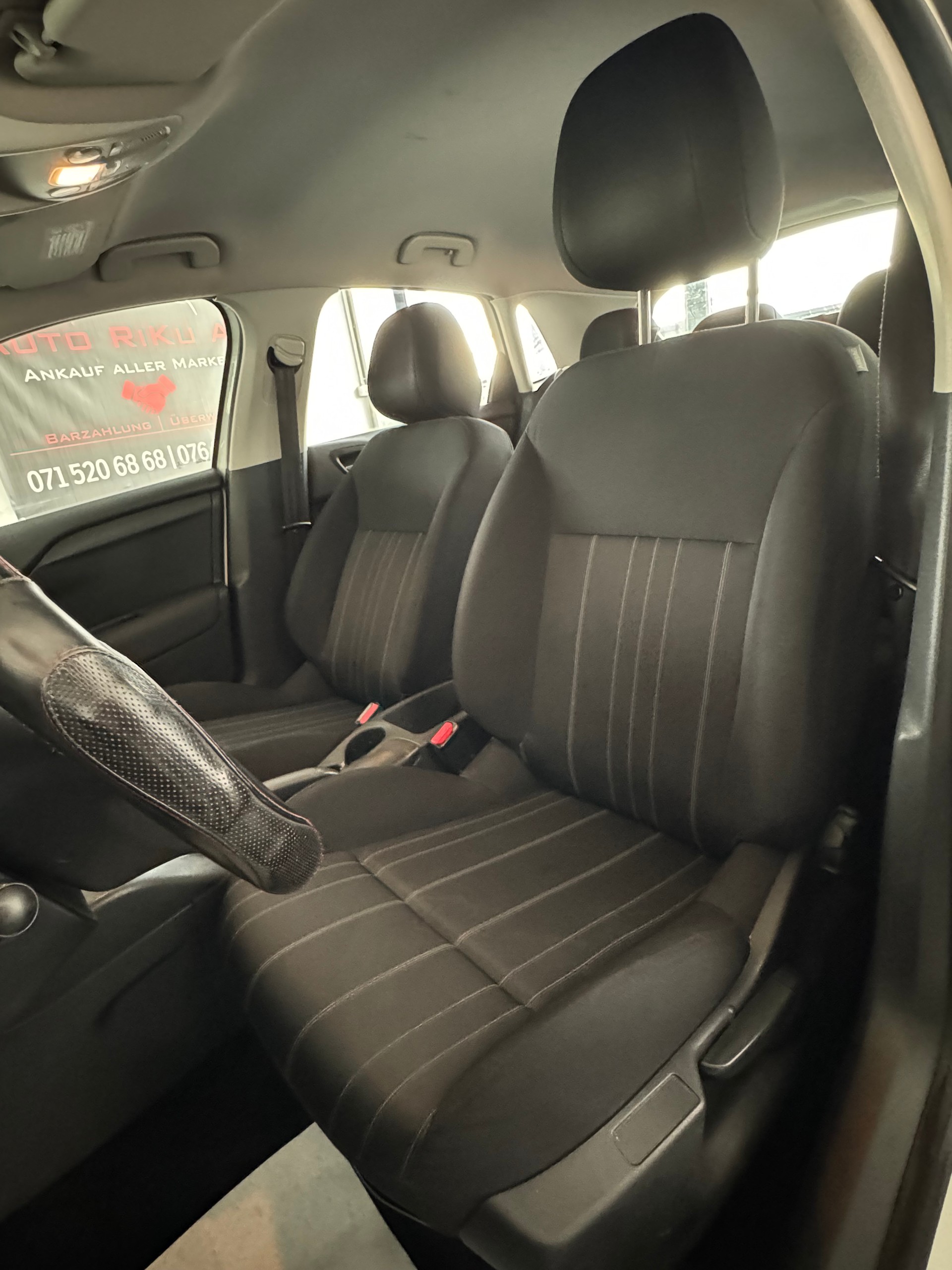 CITROEN C4-image-13