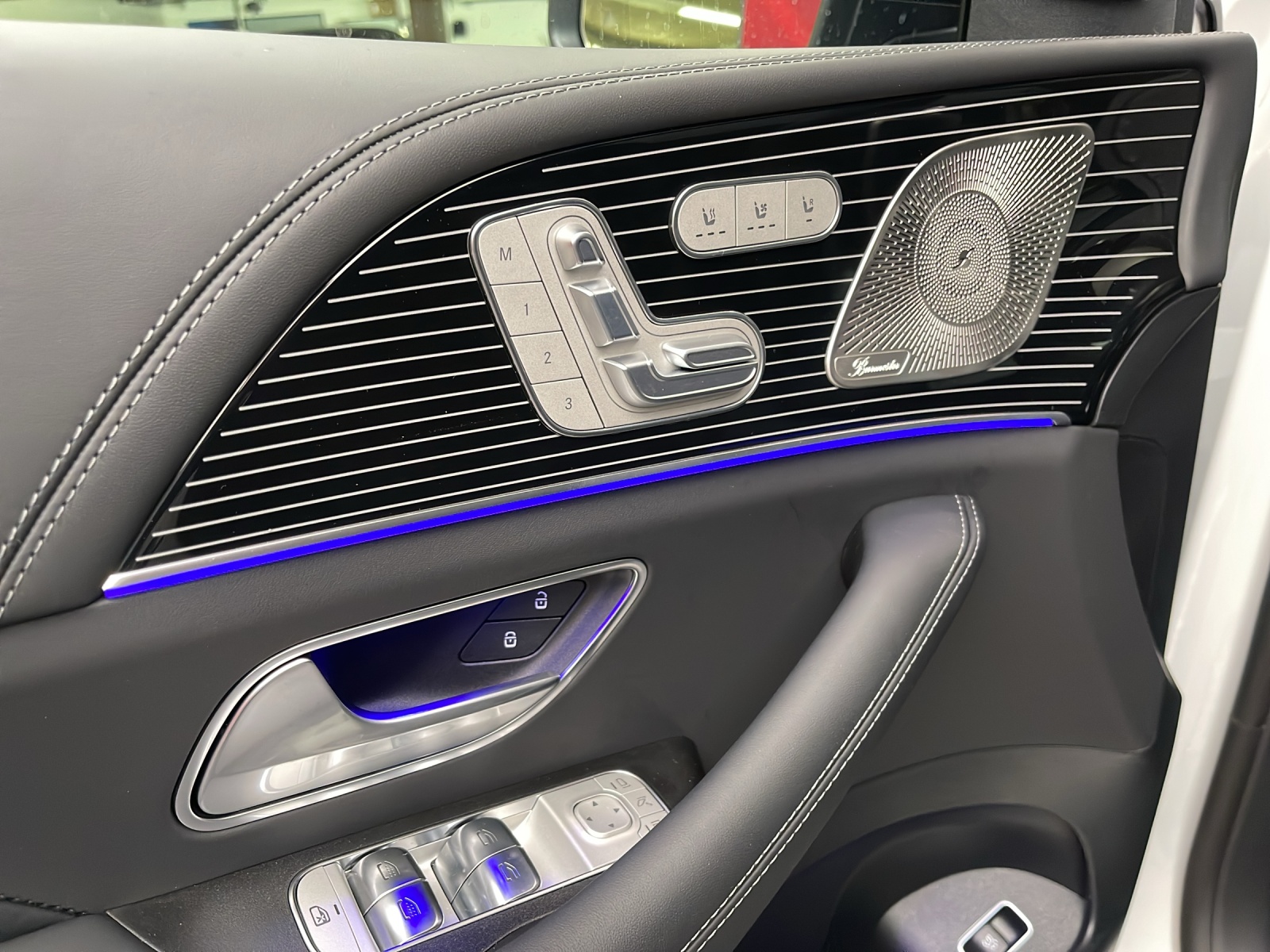 MERCEDES-BENZ GLS 450 d 4M 9G-Tronic-image-11