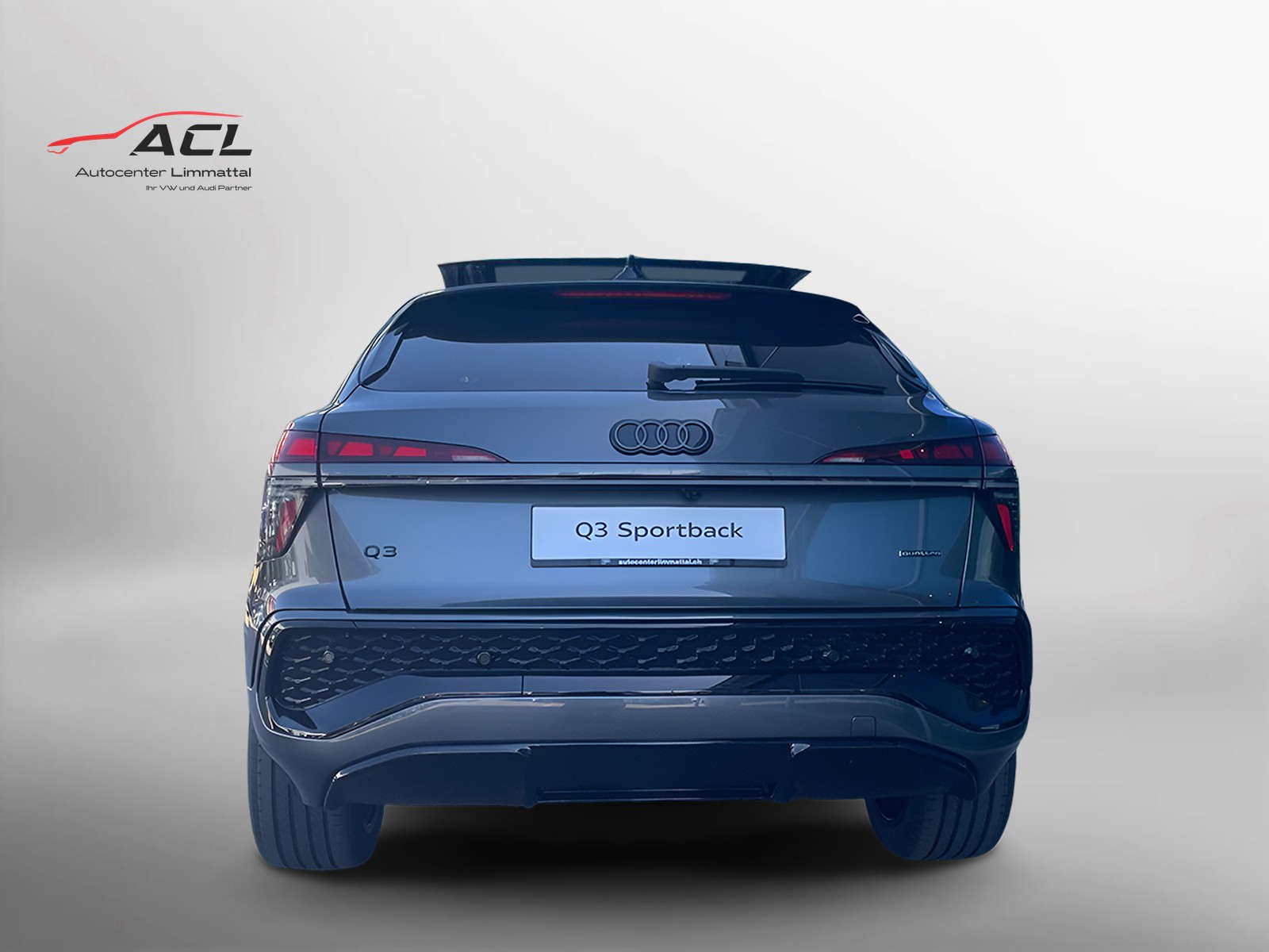 AUDI Q3 Sportback TFSI quattro 195 kW S tronic-image-9