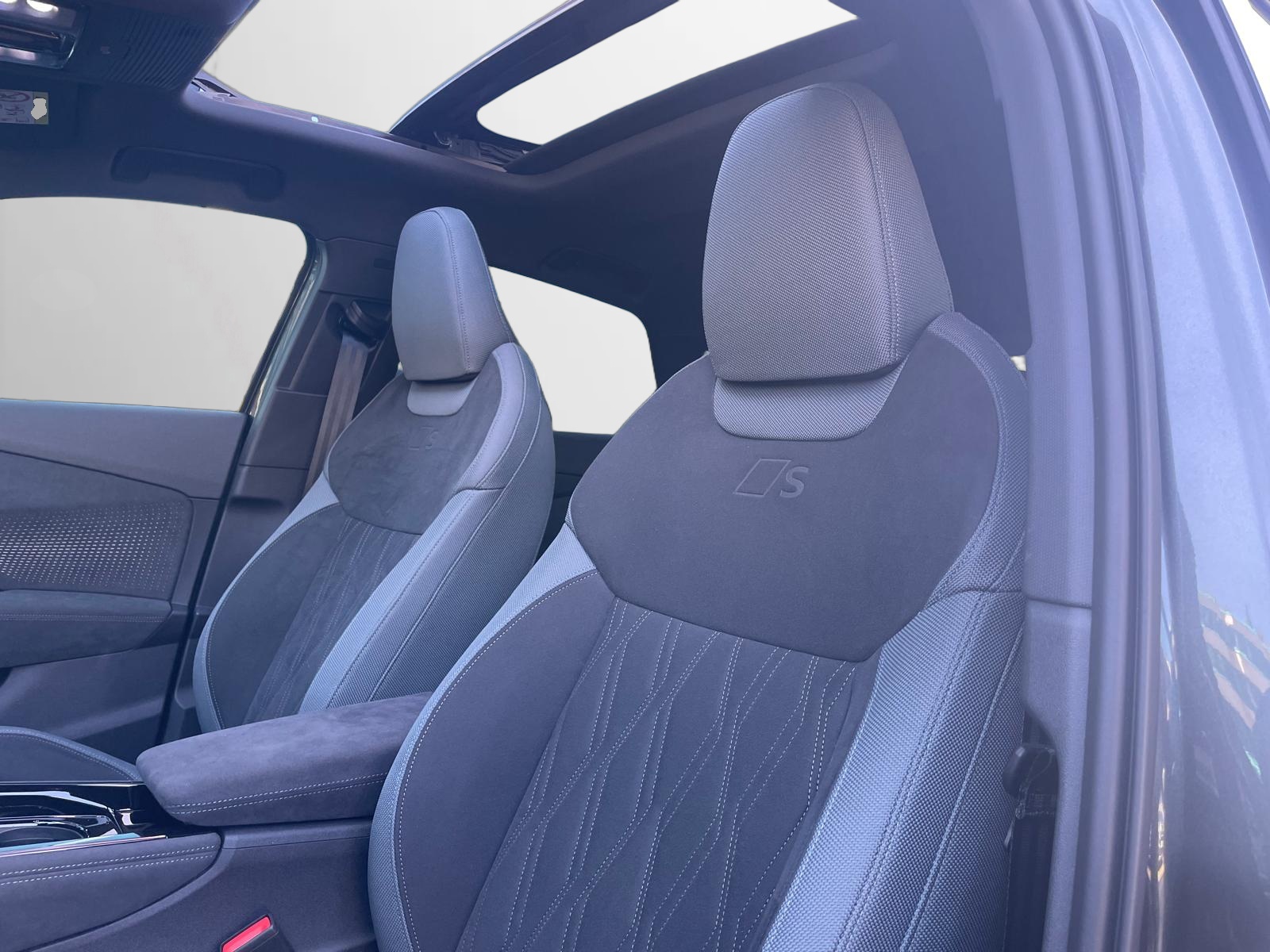 AUDI Q3 Sportback TFSI quattro 195 kW S tronic-image-5