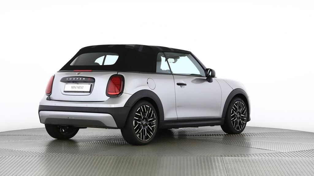 MINI Cooper S Cabrio-image-4