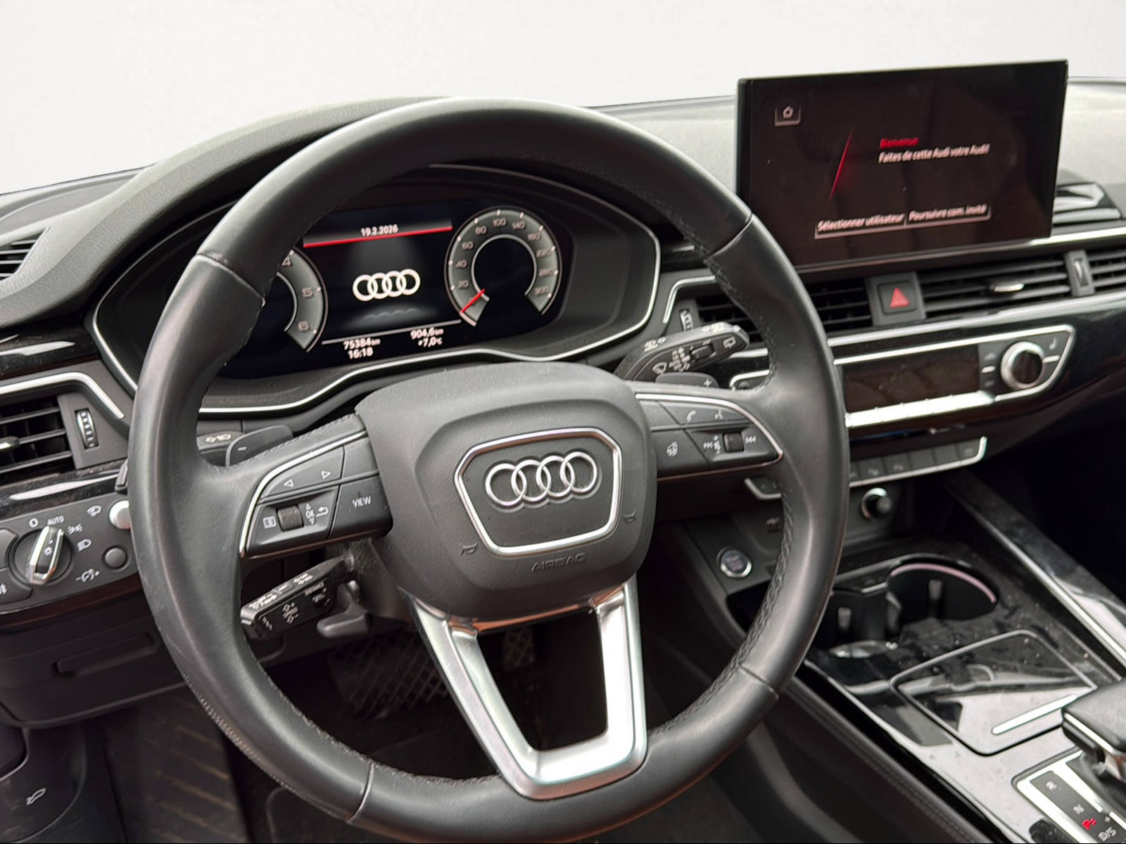 AUDI A4 Avant 40 TDI Attraction quattro S-tronic-image-3