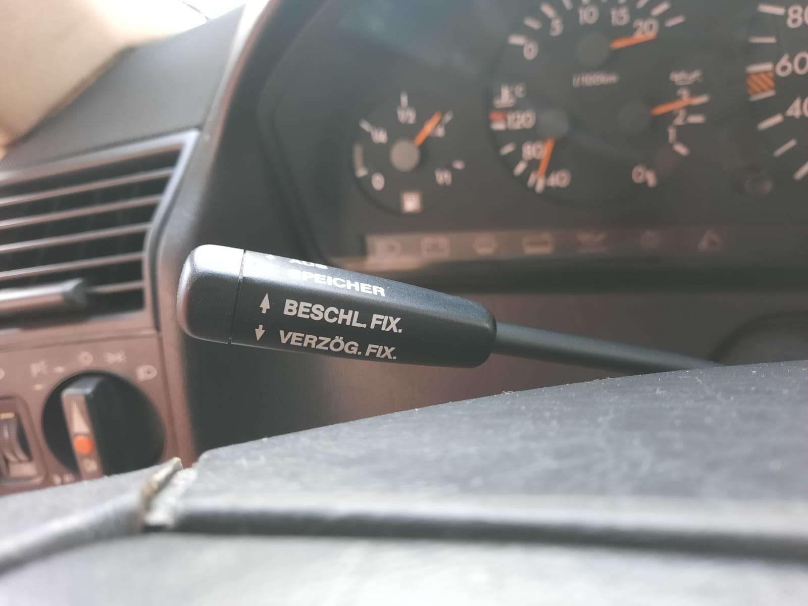 MERCEDES-BENZ SL 500 Automatic-image-10