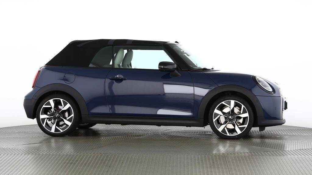 MINI Cooper S Cabrio-image-2