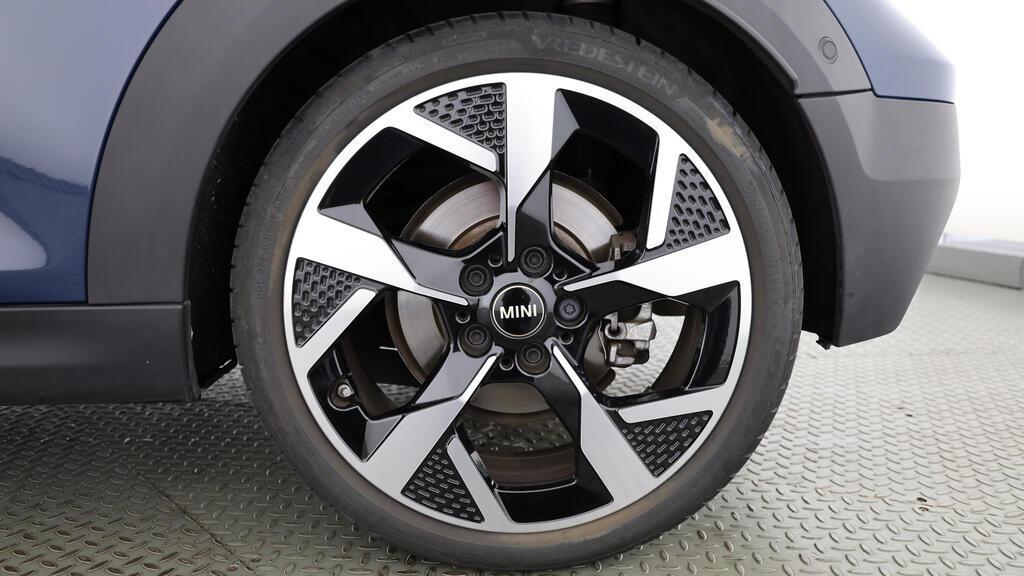 MINI Cooper S Cabrio-image-8