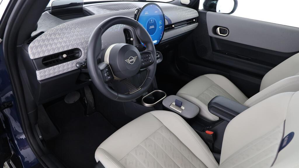 MINI Cooper S Cabrio-image-16