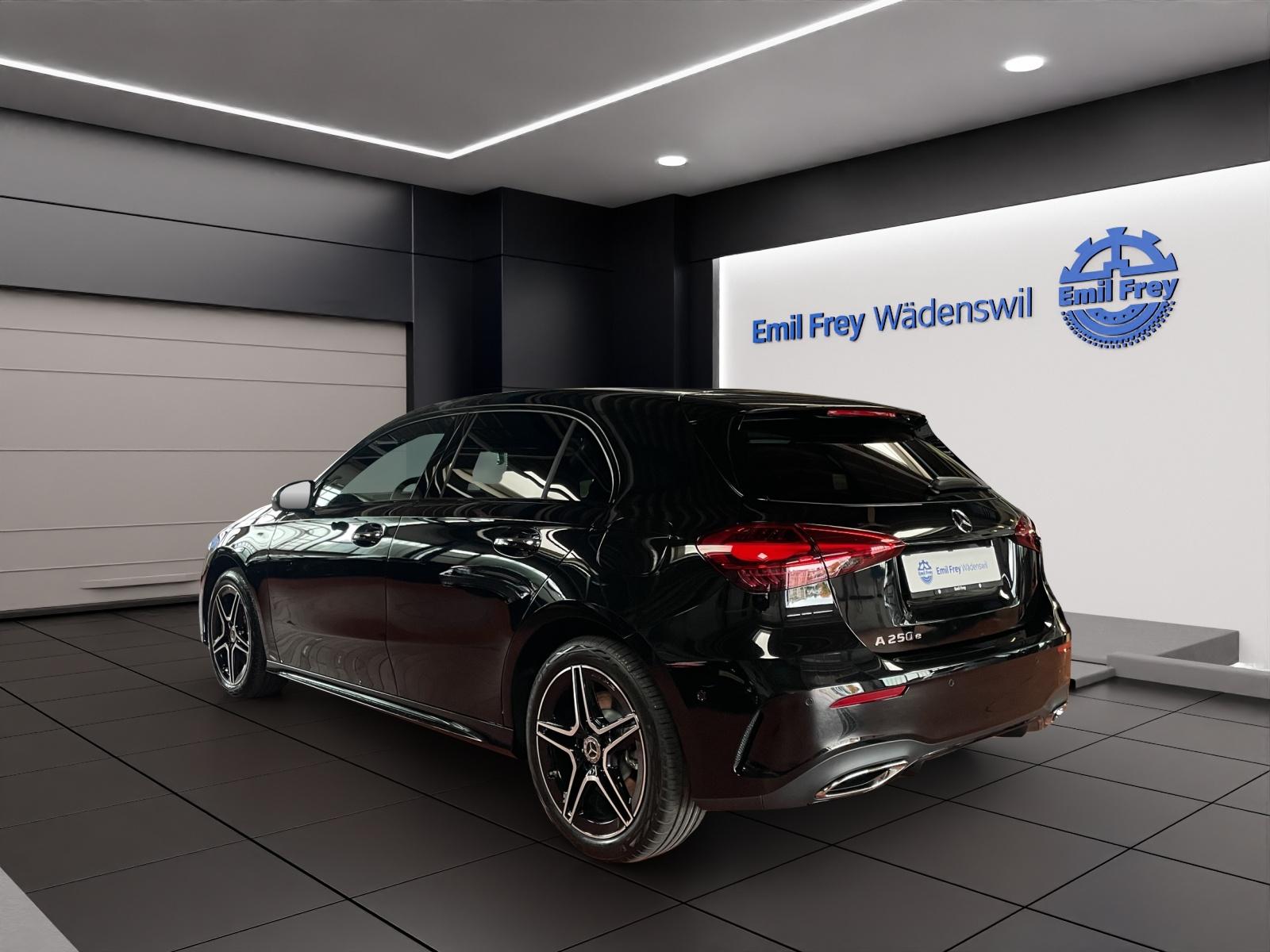 MERCEDES-BENZ A 250 e EQ Star AMG Line-image-2