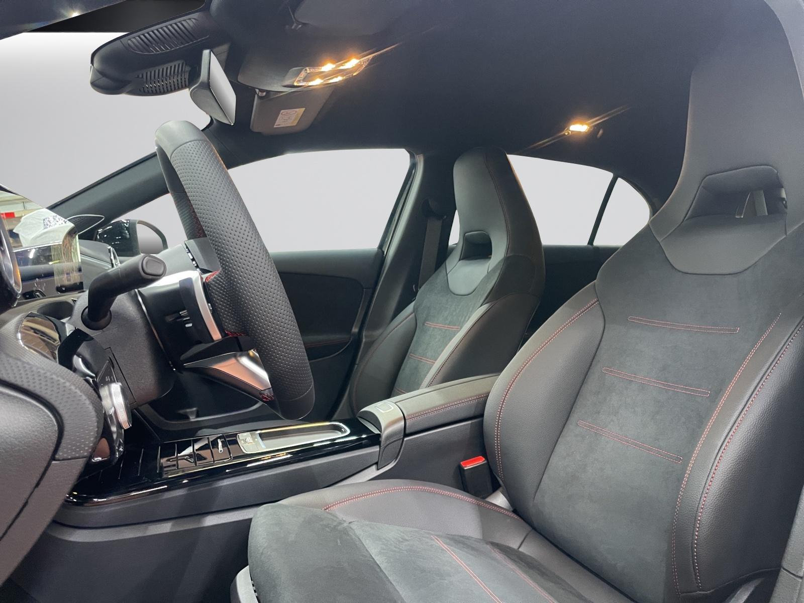 MERCEDES-BENZ A 250 e EQ Star AMG Line-image-3