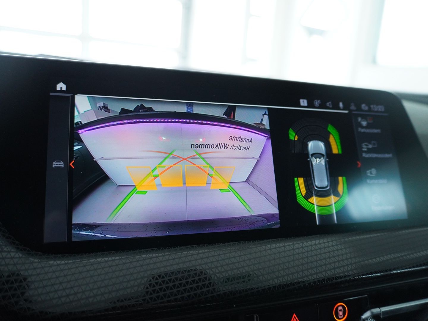 BMW M135i xDrive Steptronic-image-5
