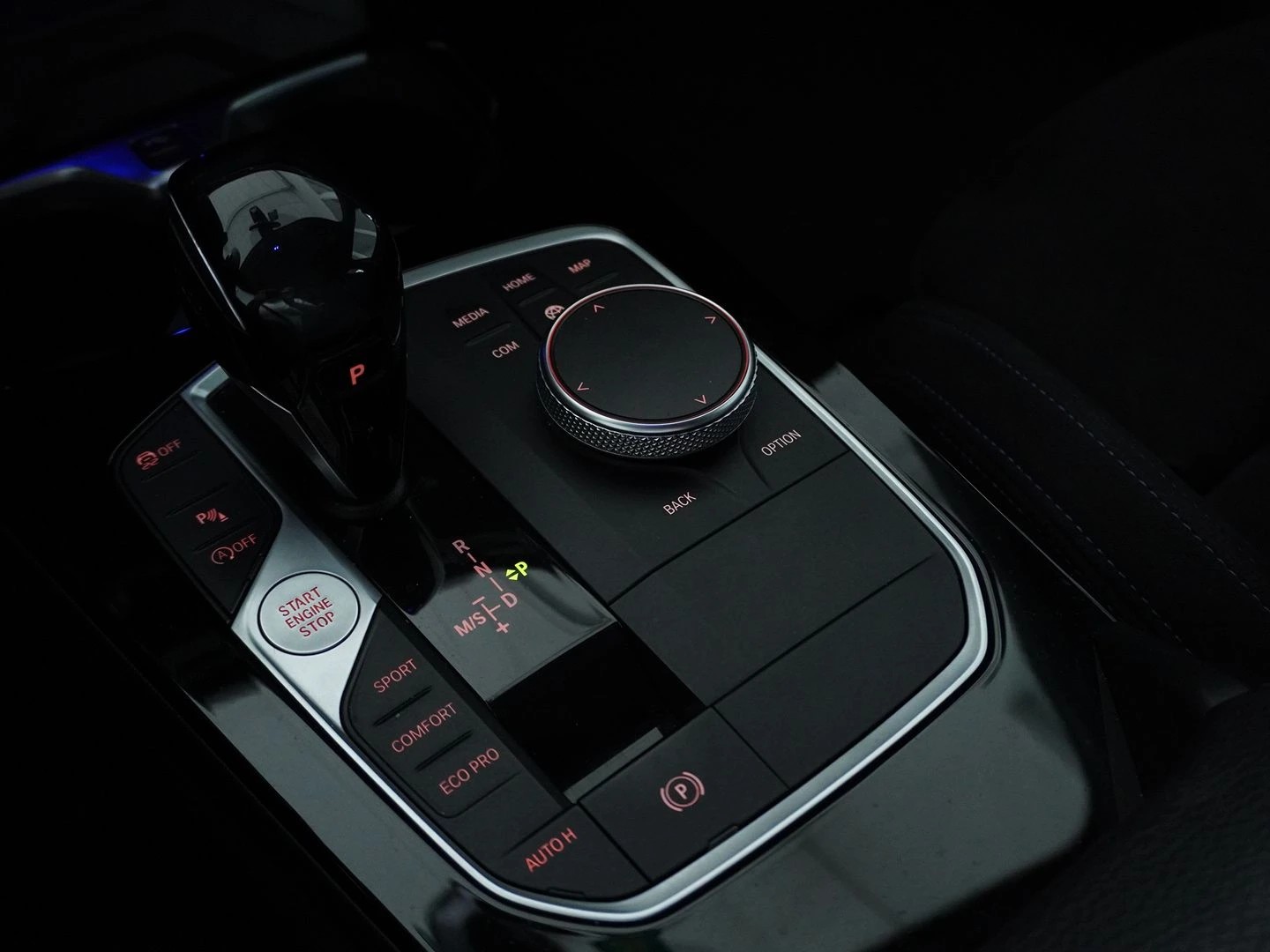 BMW M135i xDrive Steptronic-image-9