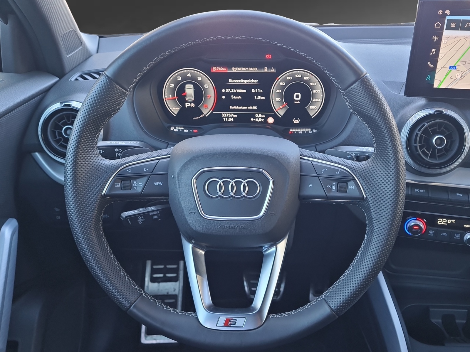 AUDI Q2 40 TFSI S line quattro S-tronic-image-8