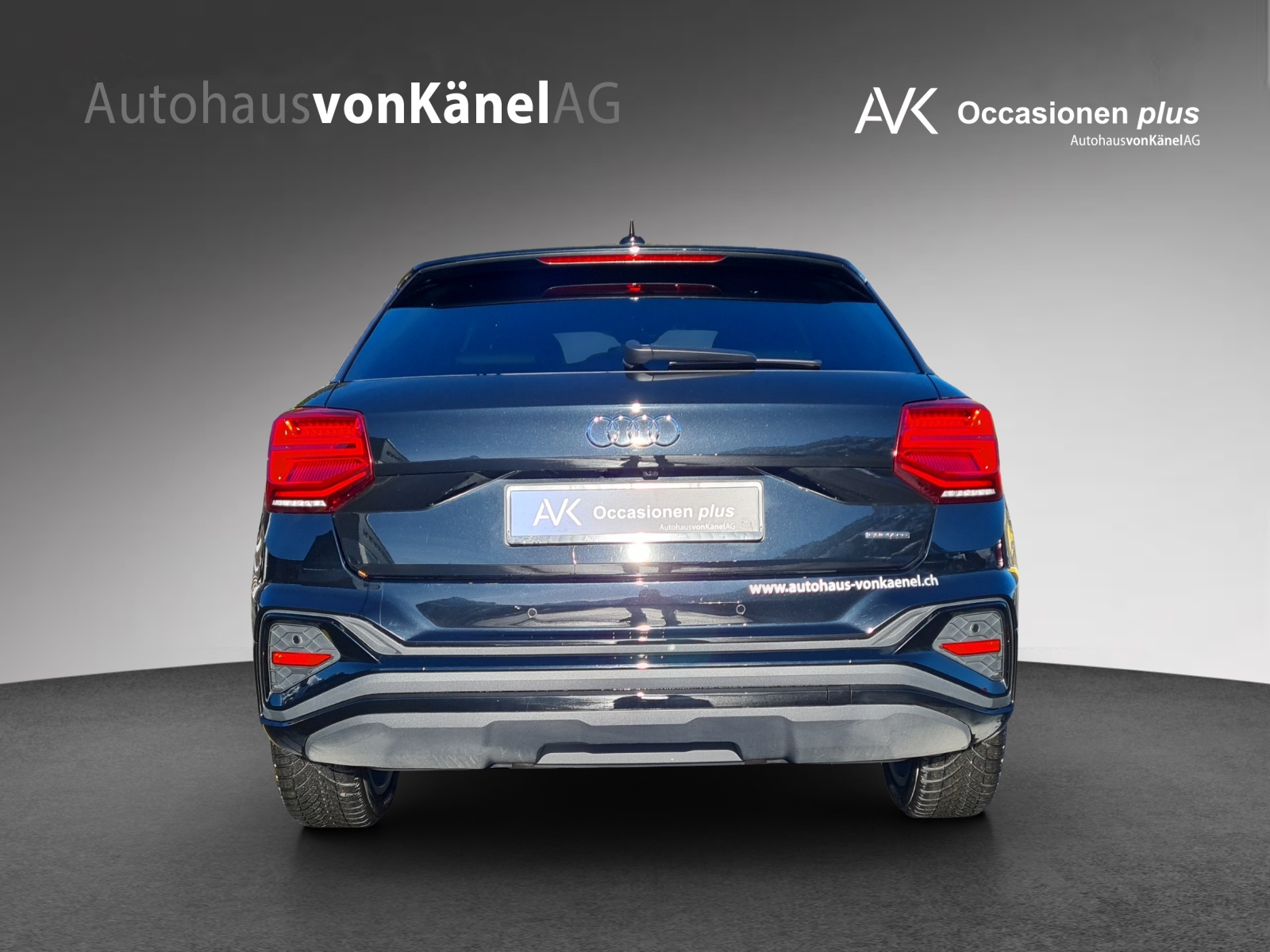 AUDI Q2 40 TFSI S line quattro S-tronic-image-4