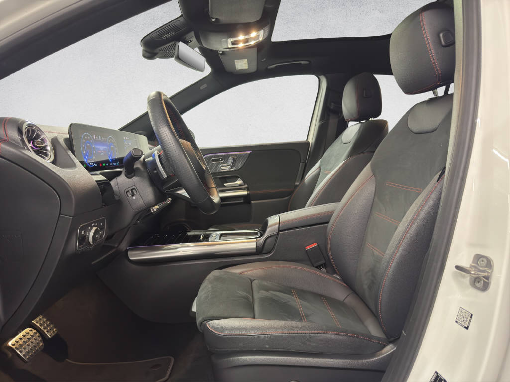 MERCEDES-BENZ EQA 350 AMG Line 4Matic Swiss Star-image-9