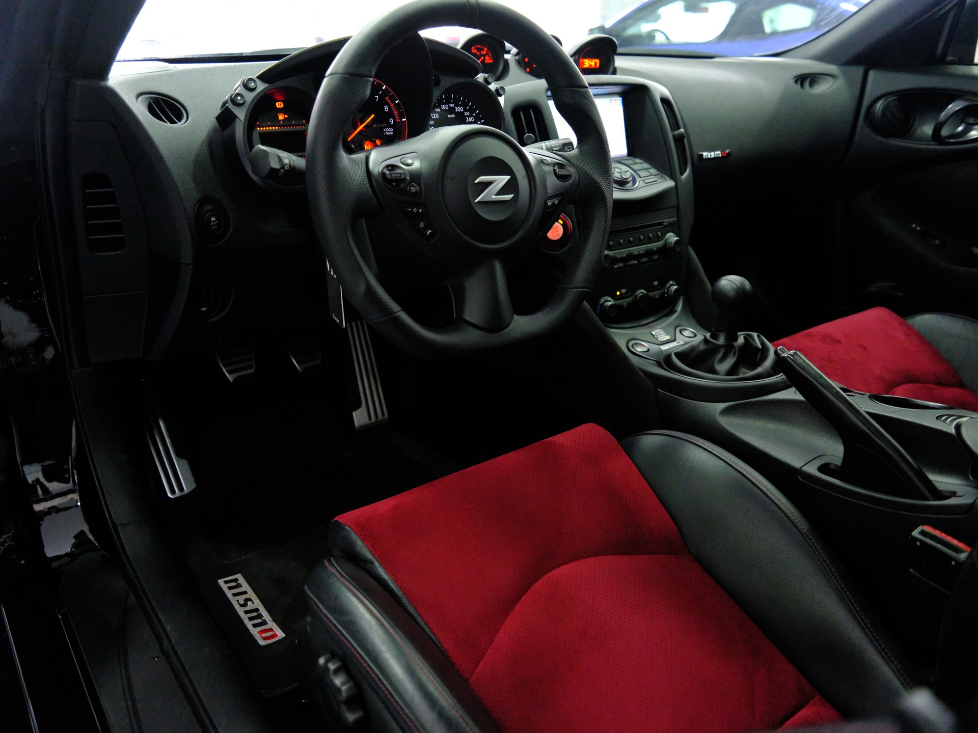 NISSAN 370 Z nismo-image-8